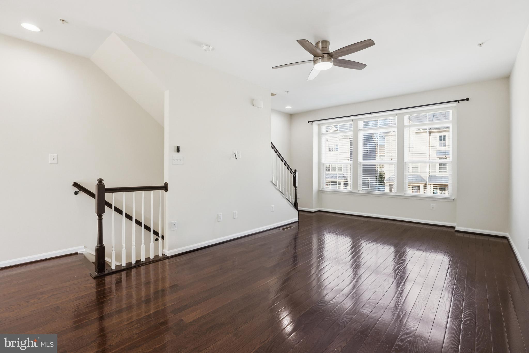 CREEKSIDE VILLAGE AT TANYARD SPRINGS - Residential