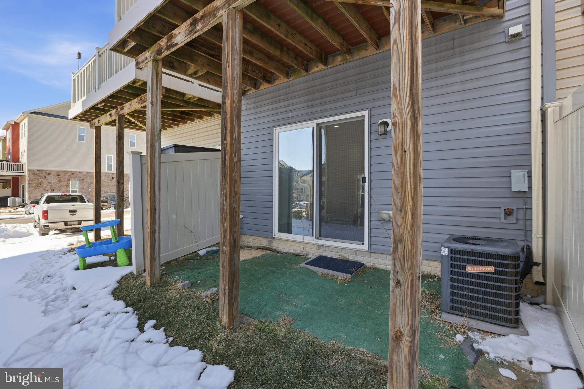 CREEKSIDE VILLAGE AT TANYARD SPRINGS - Residential