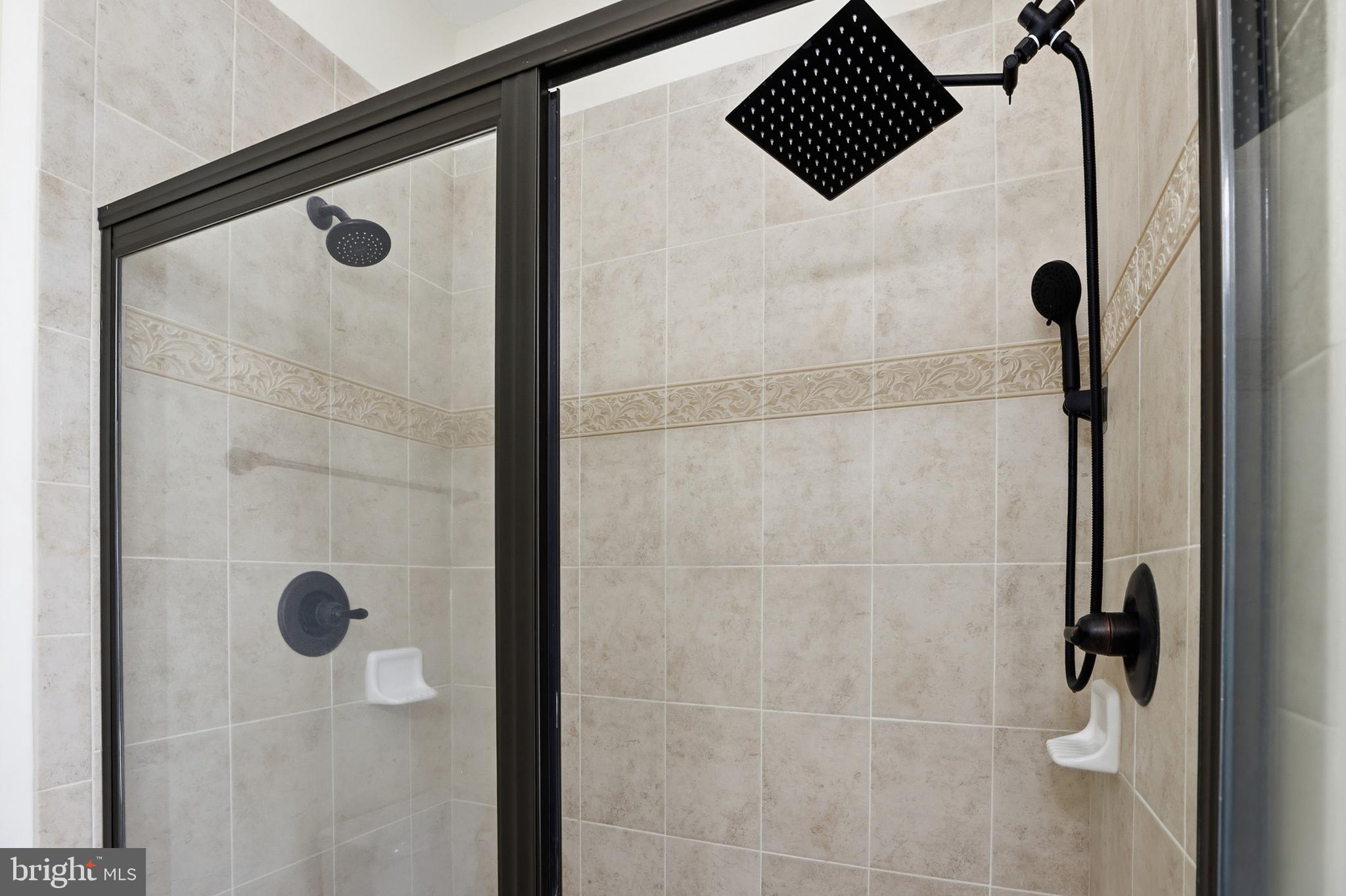 CREEKSIDE VILLAGE AT TANYARD SPRINGS - Residential