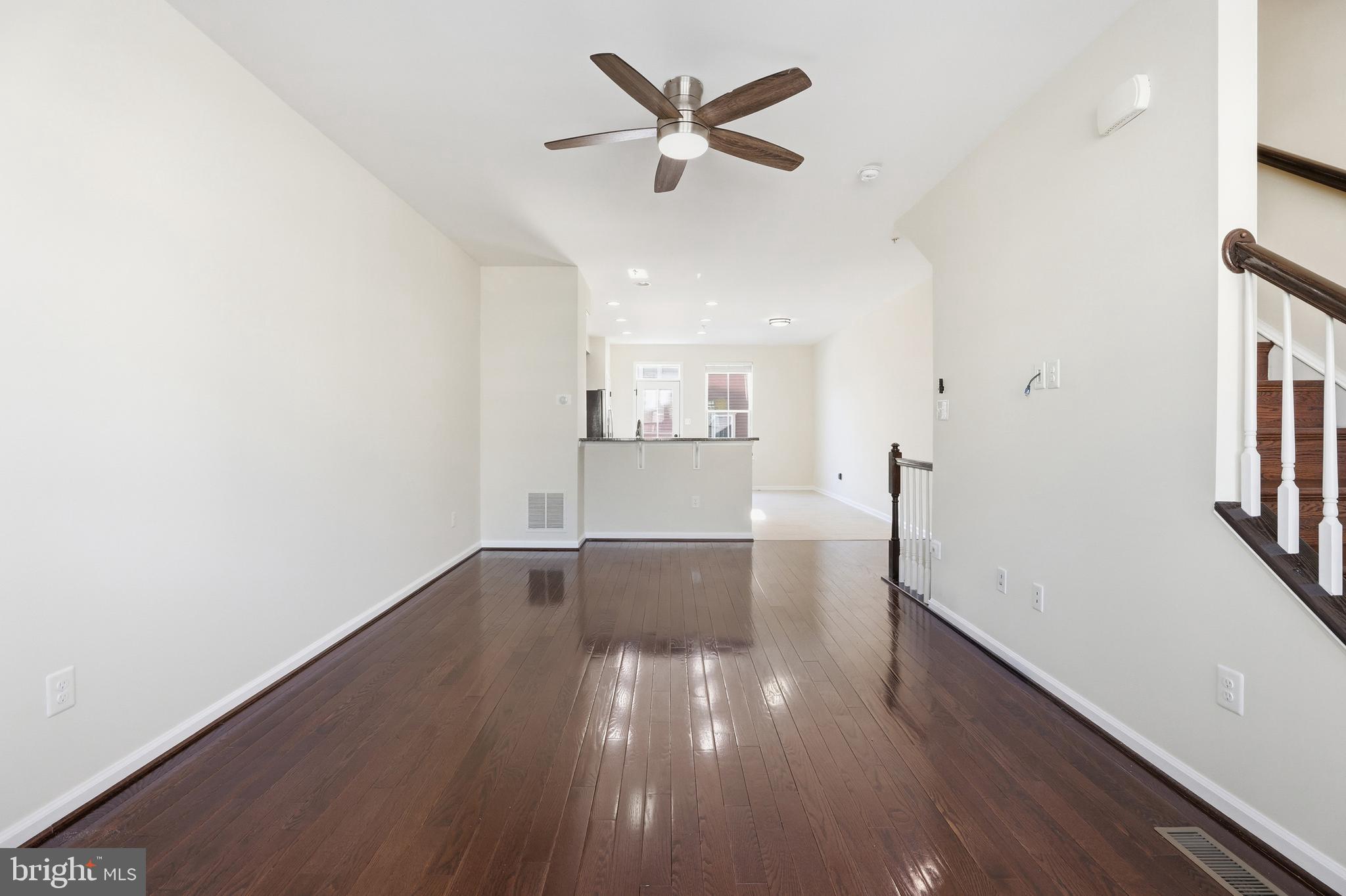 CREEKSIDE VILLAGE AT TANYARD SPRINGS - Residential