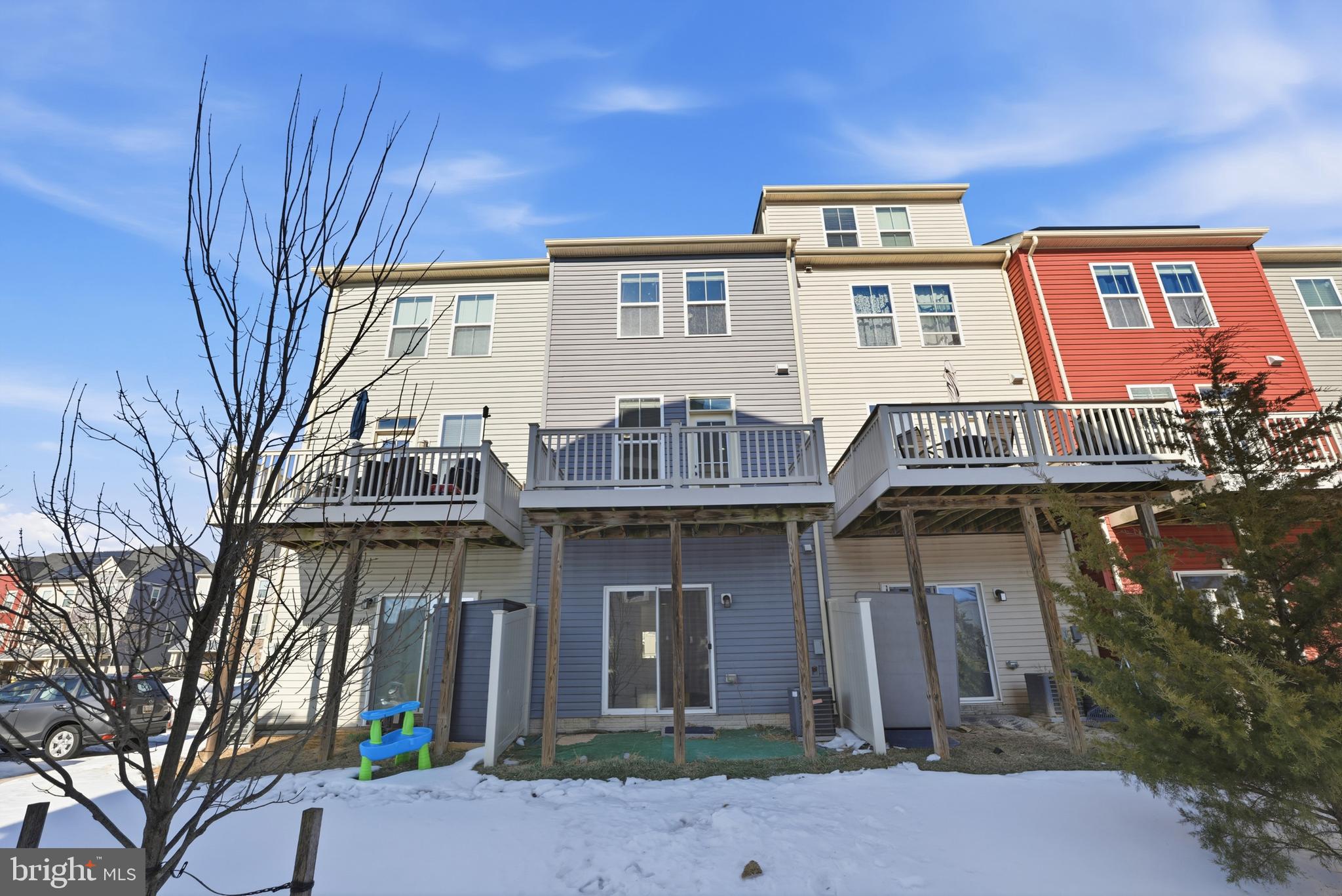 CREEKSIDE VILLAGE AT TANYARD SPRINGS - Residential