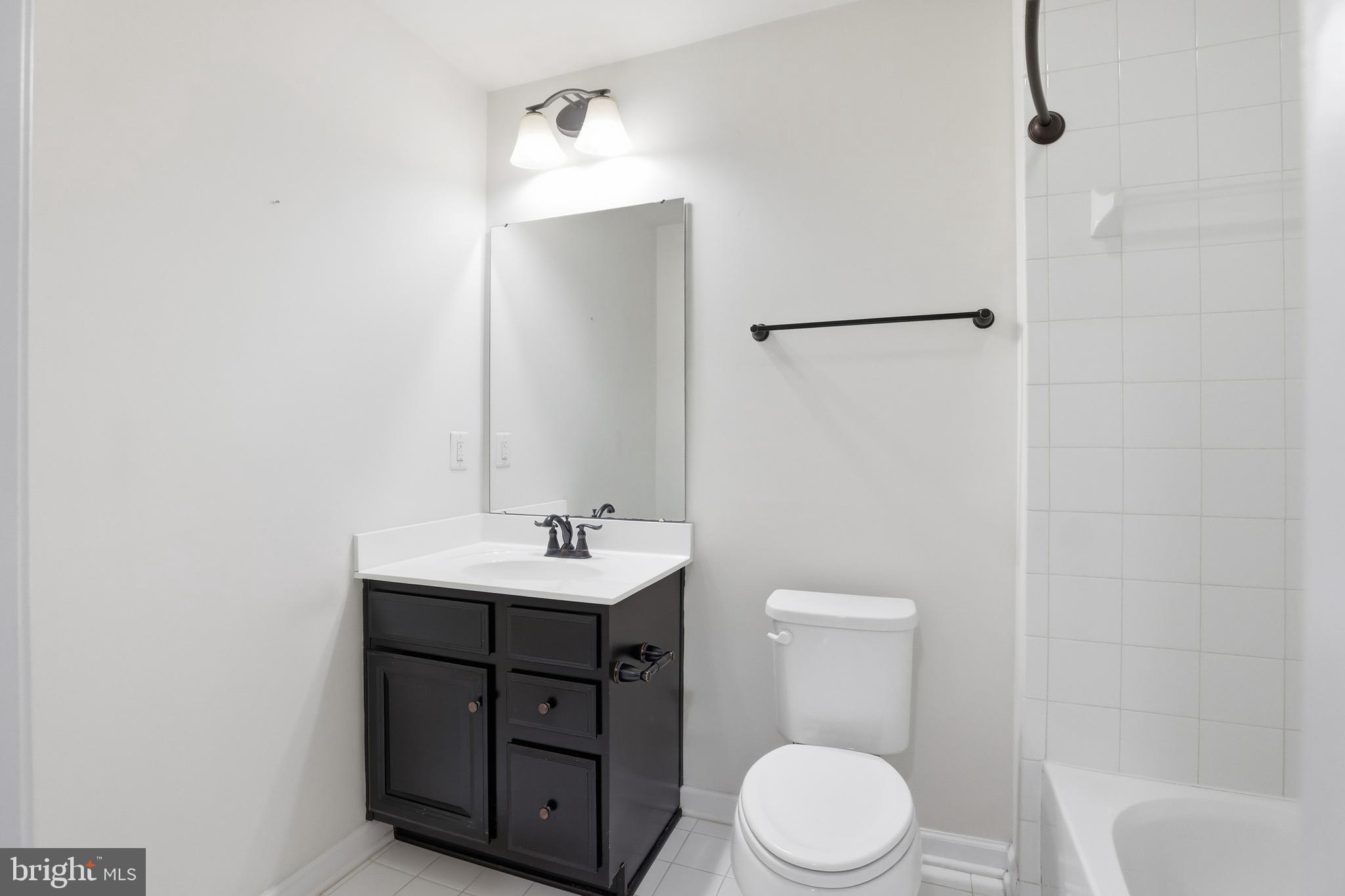 CREEKSIDE VILLAGE AT TANYARD SPRINGS - Residential