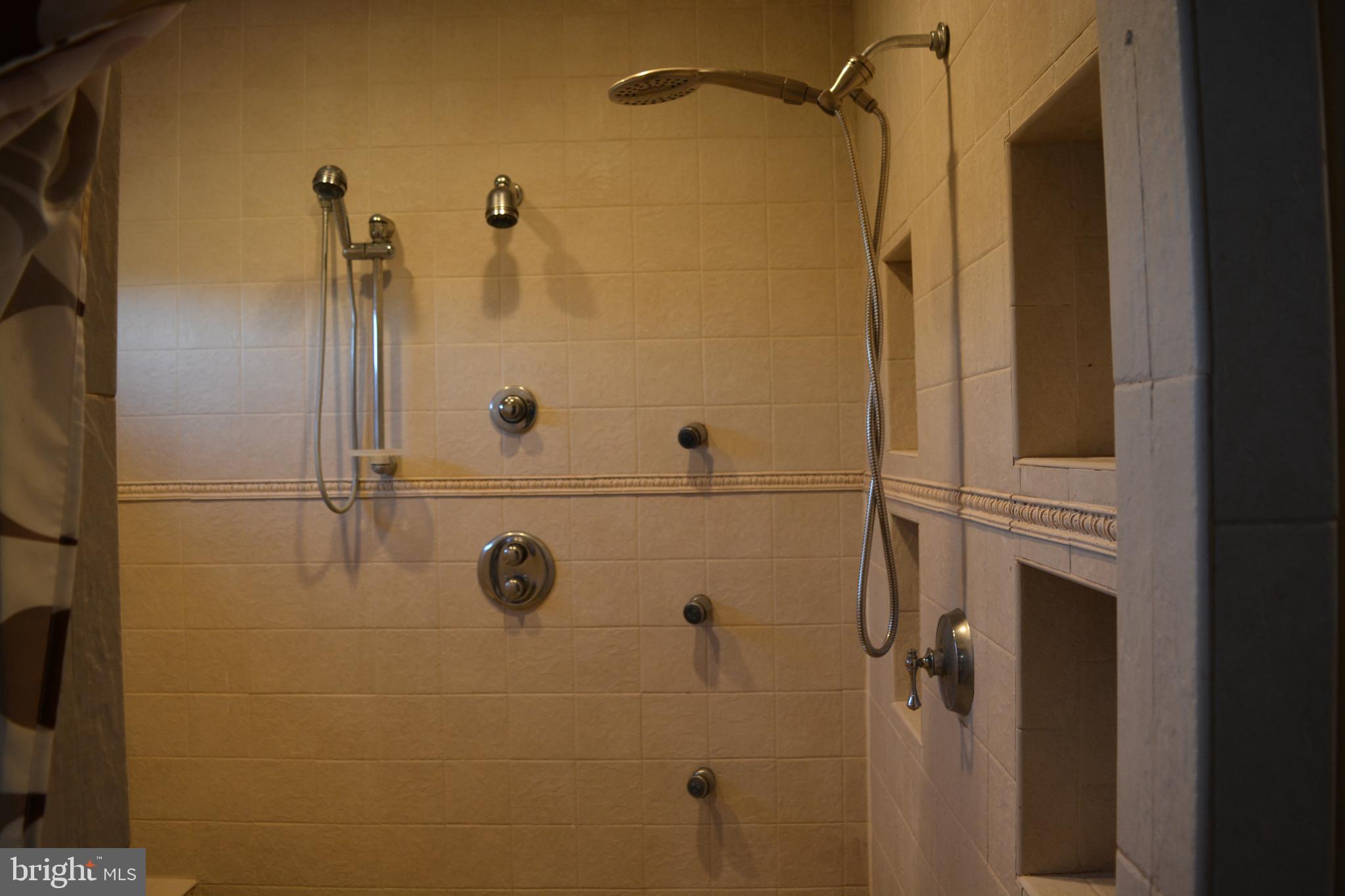 SYLVAN RUN ESTATES - Residential