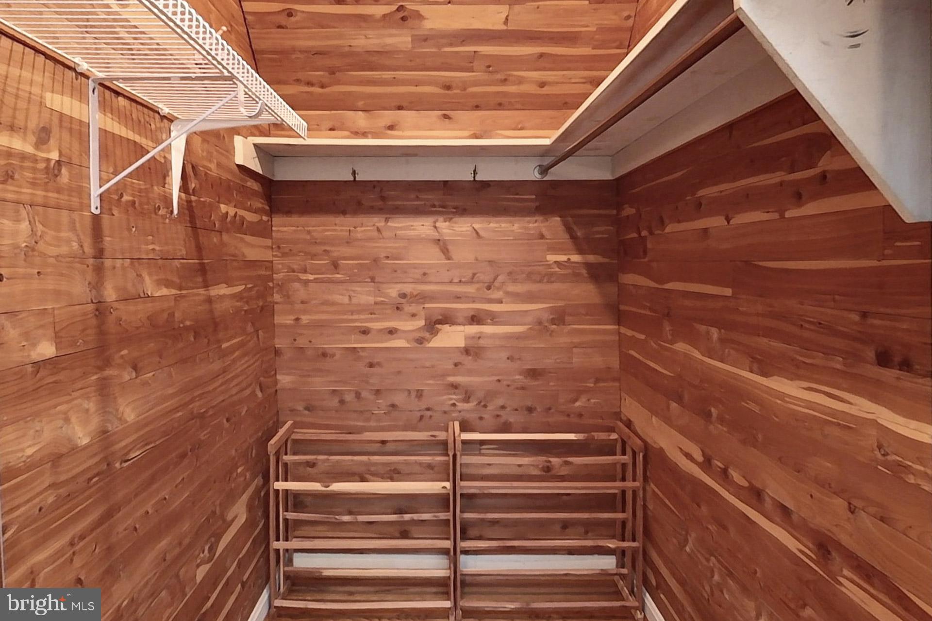 WEST SPRINGFIELD - Residential