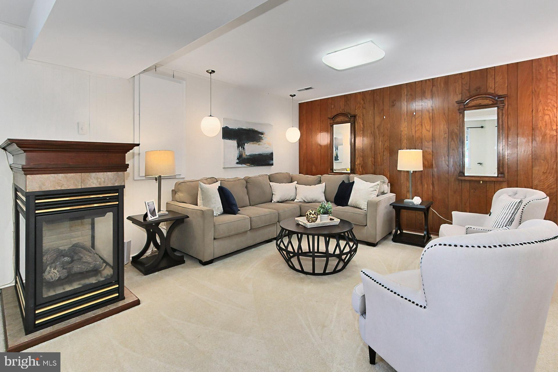 WEST SPRINGFIELD - Residential