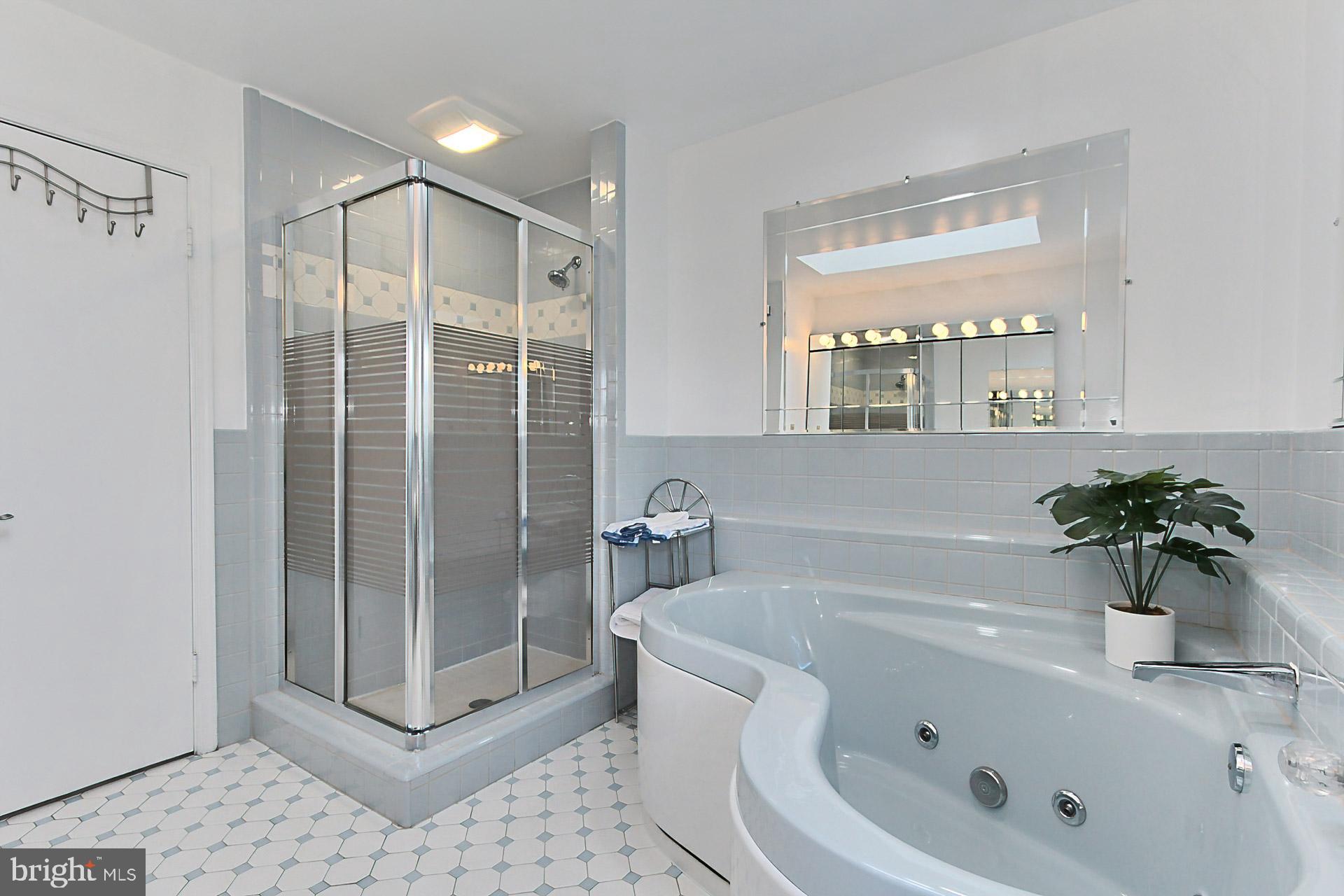 WEST SPRINGFIELD - Residential