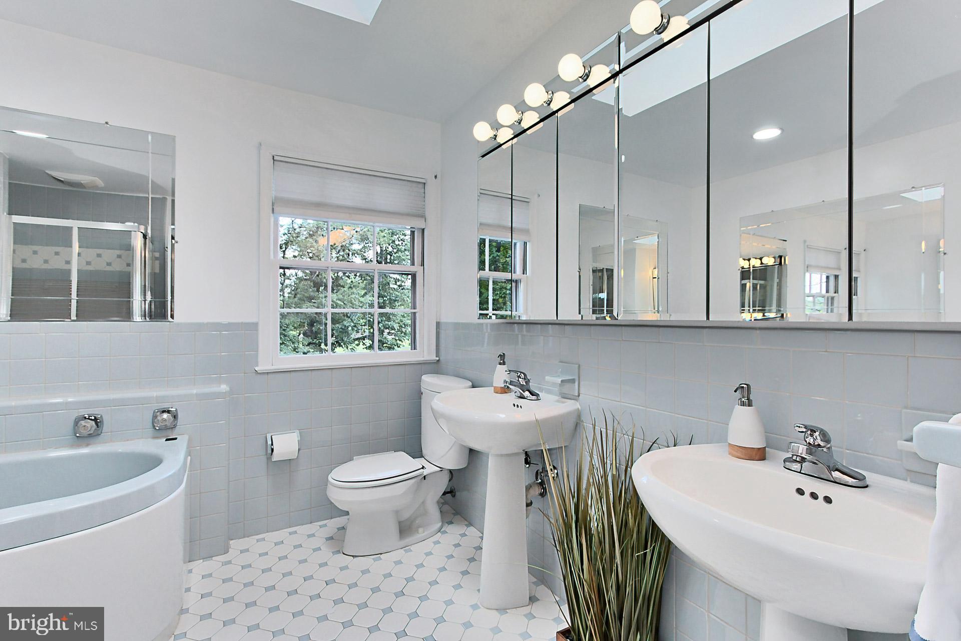 WEST SPRINGFIELD - Residential