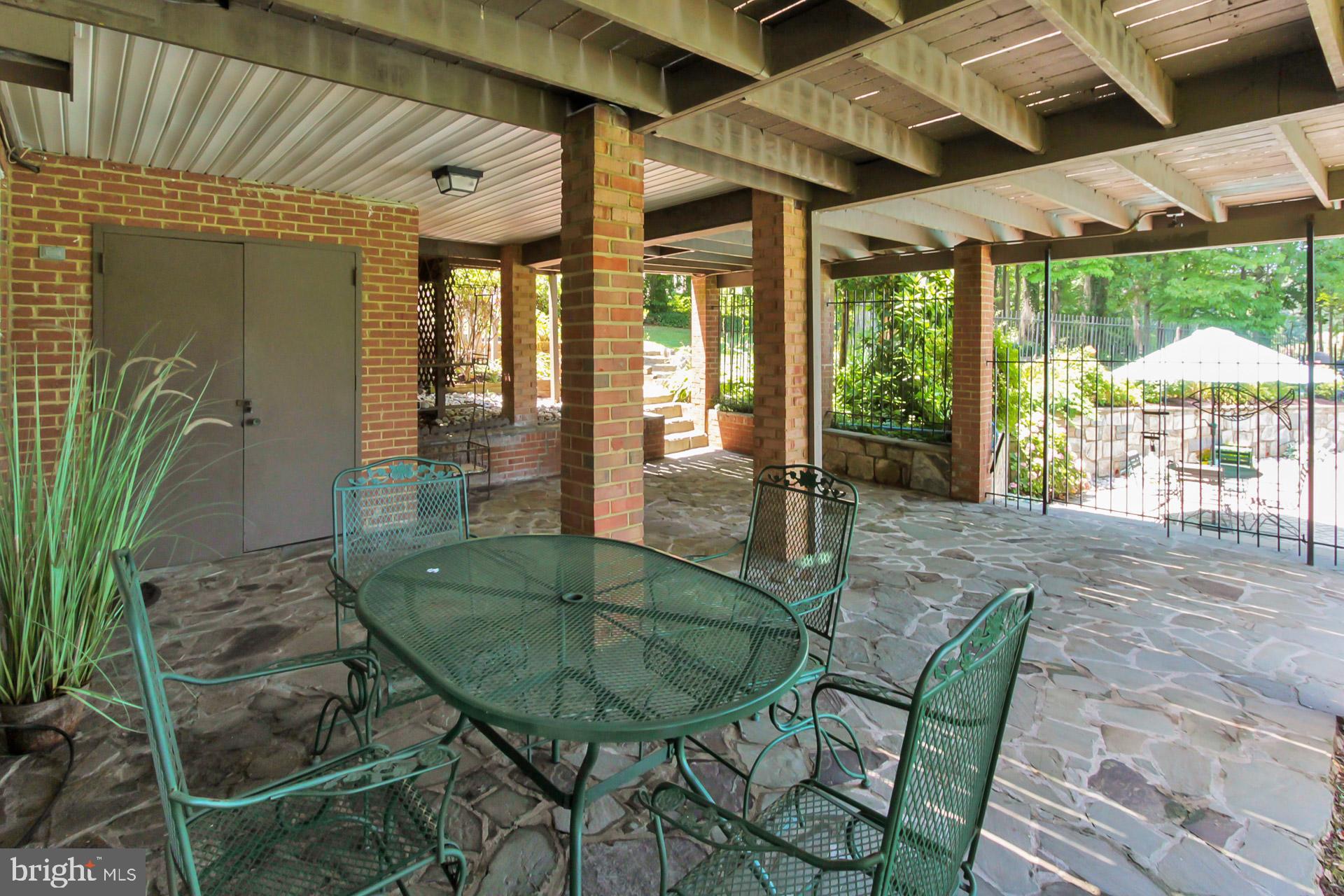 WEST SPRINGFIELD - Residential