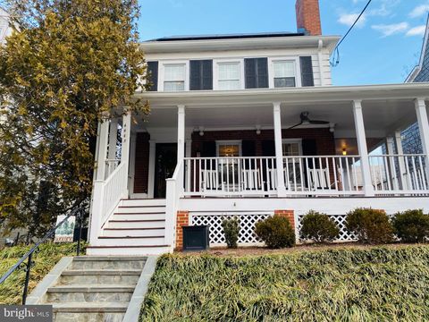 Photo of 4445 Faraday Place NW, WASHINGTON, DC 20016 (MLS # DCDC2248436)