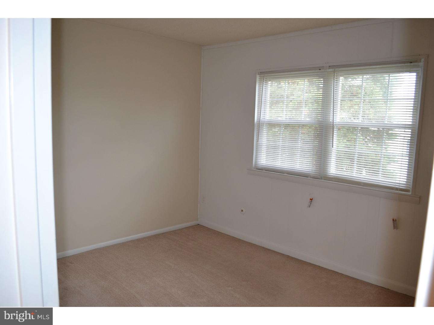 COUNTY DOWNE - Residential Lease