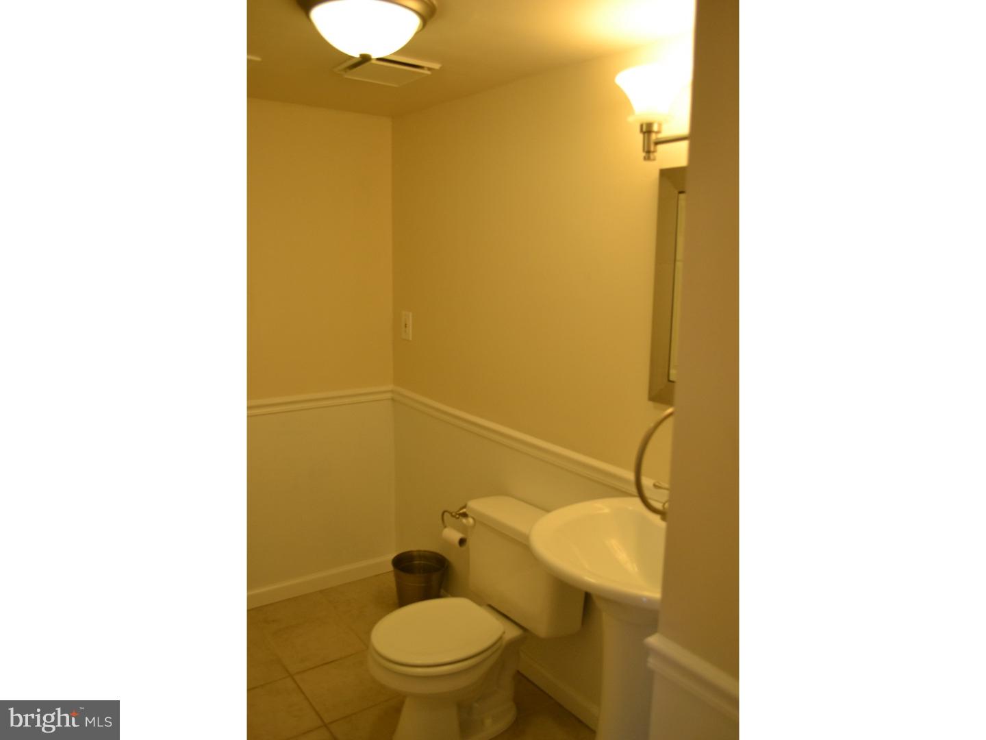 COUNTY DOWNE - Residential Lease