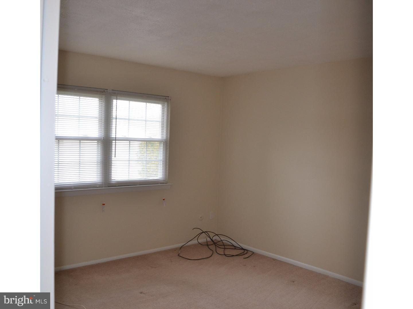 COUNTY DOWNE - Residential Lease