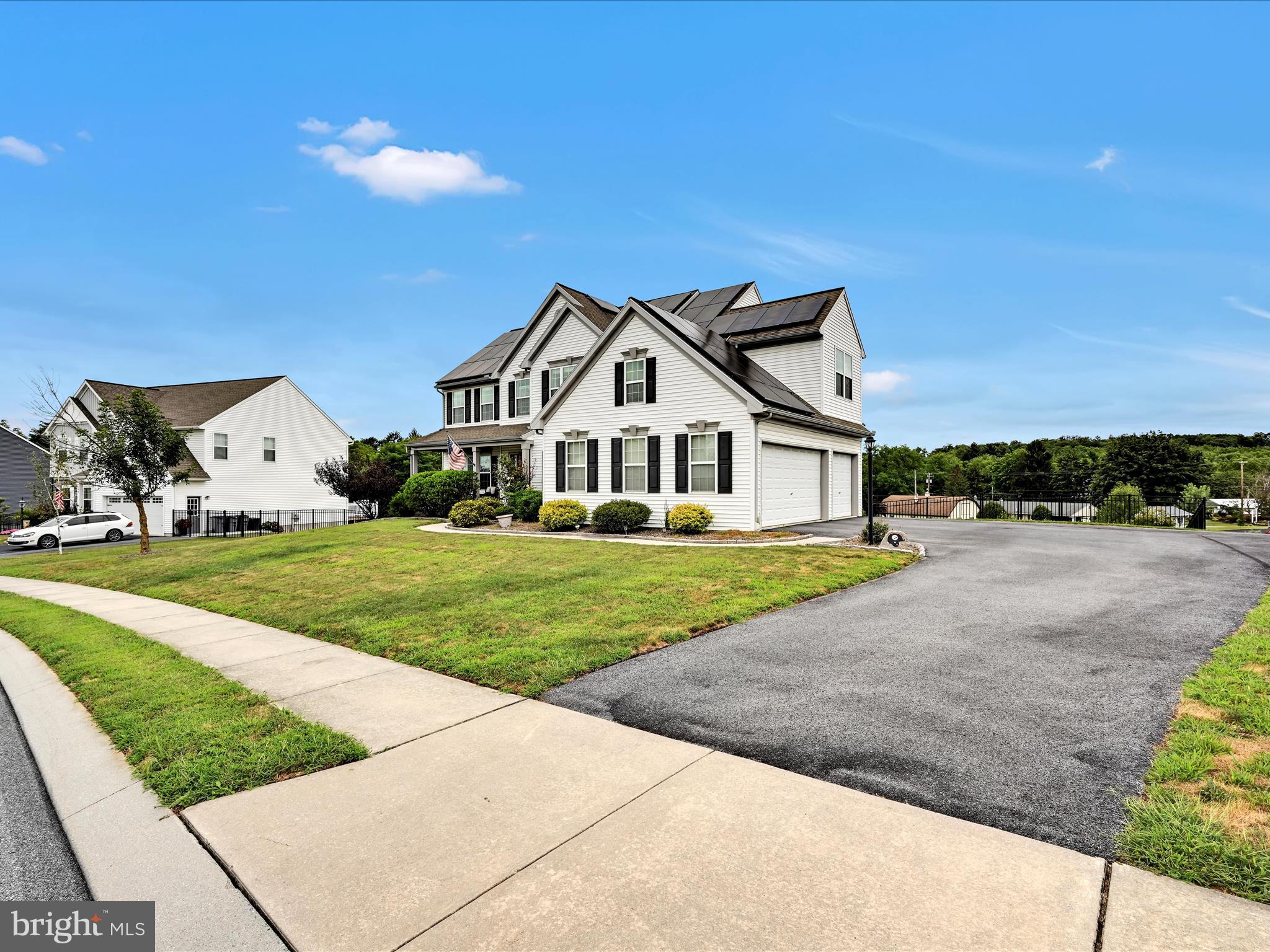 147 OAKEN WAY