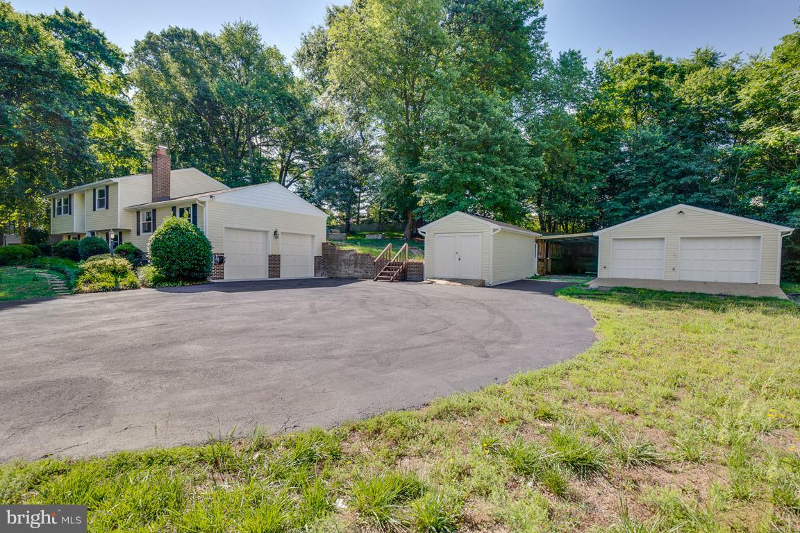 LEELAND HEIGHTS - Residential