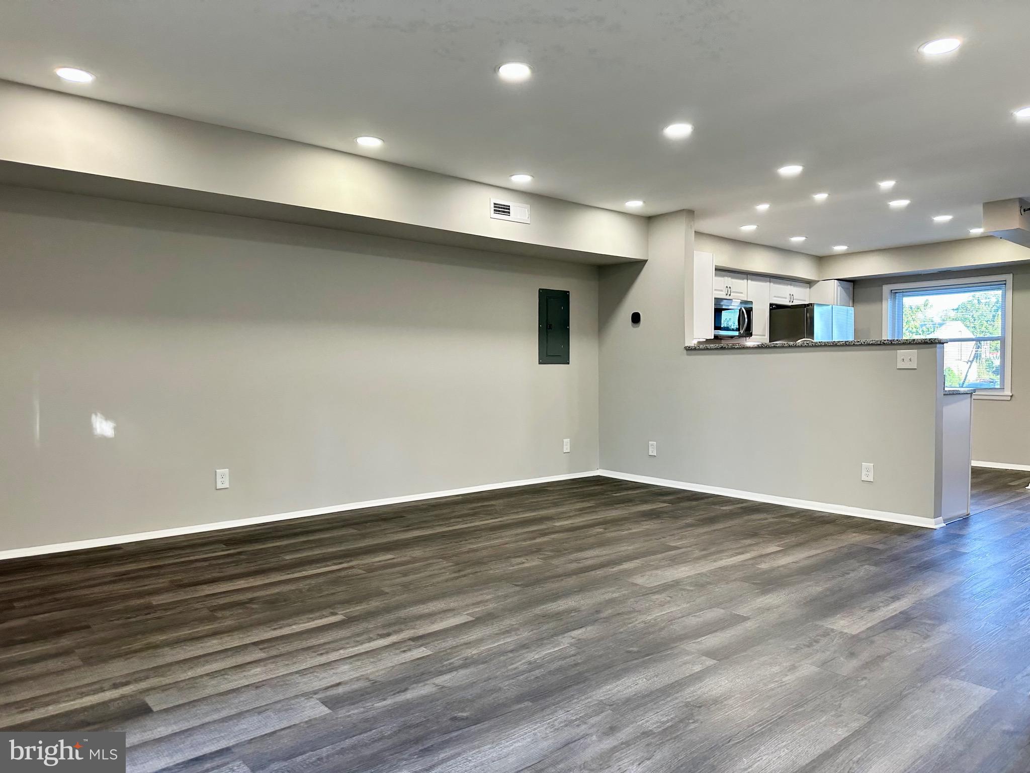 FOSTER BRANCH - Residential Lease