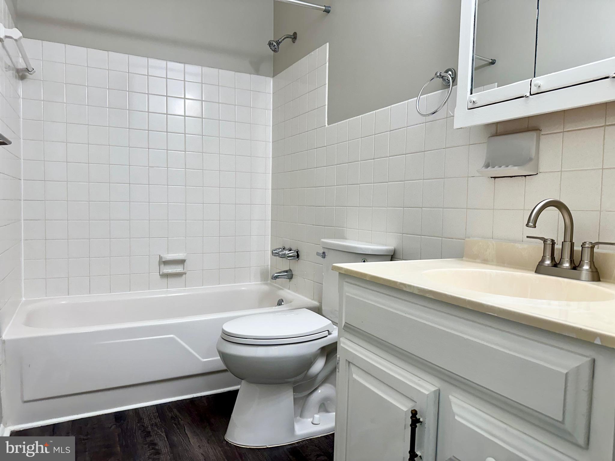 FOSTER BRANCH - Residential Lease