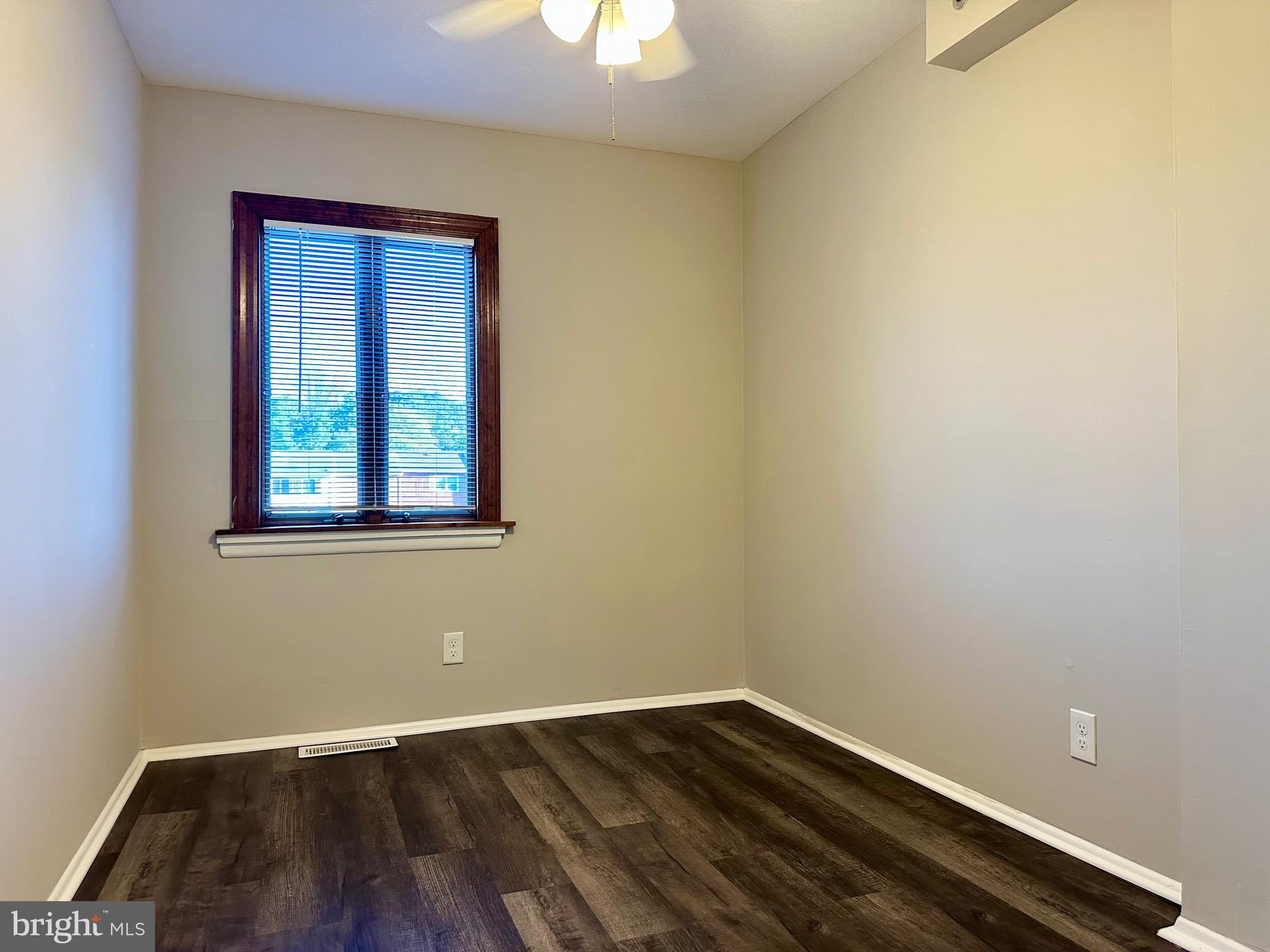 FOSTER BRANCH - Residential Lease