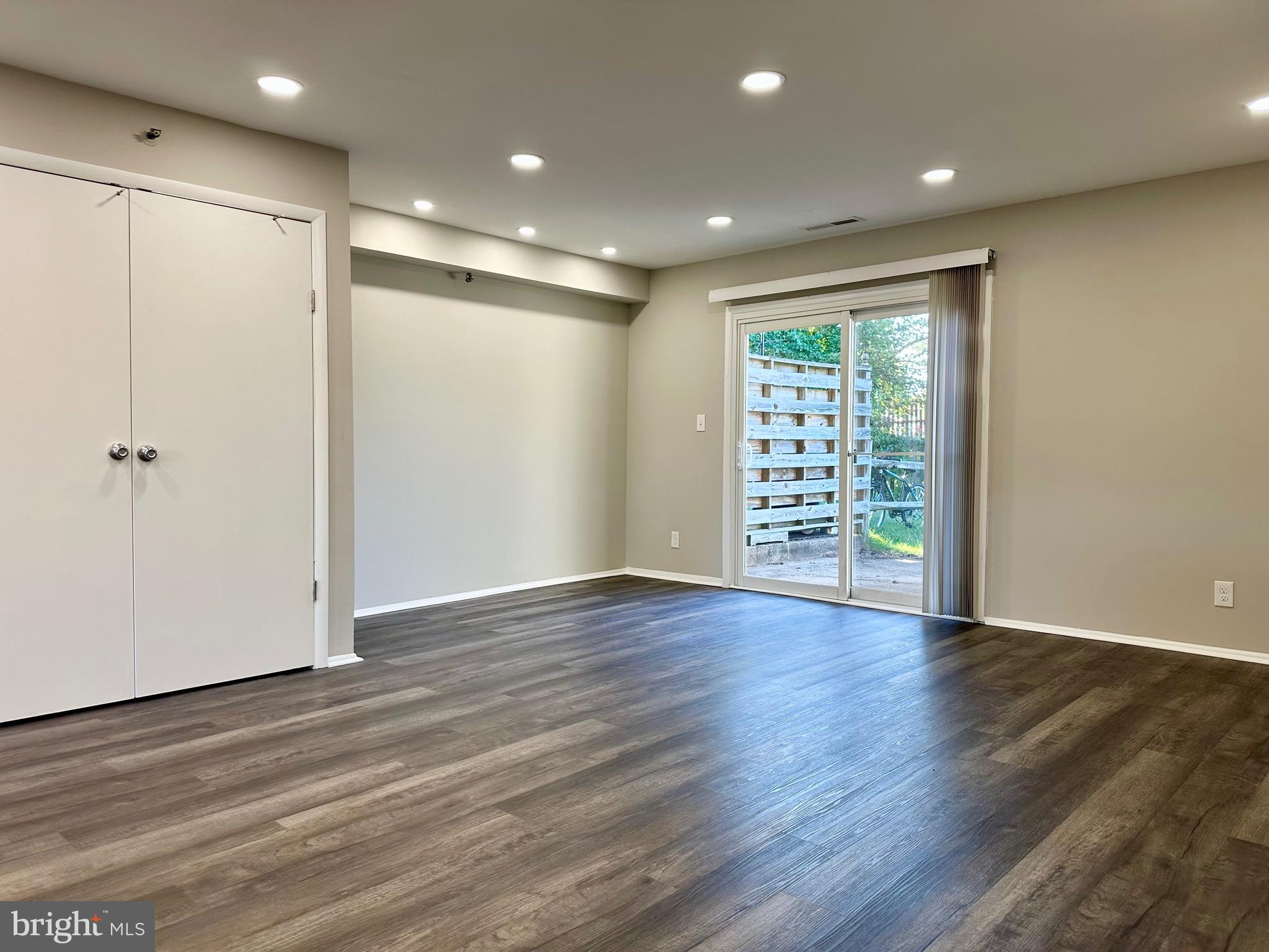 FOSTER BRANCH - Residential Lease