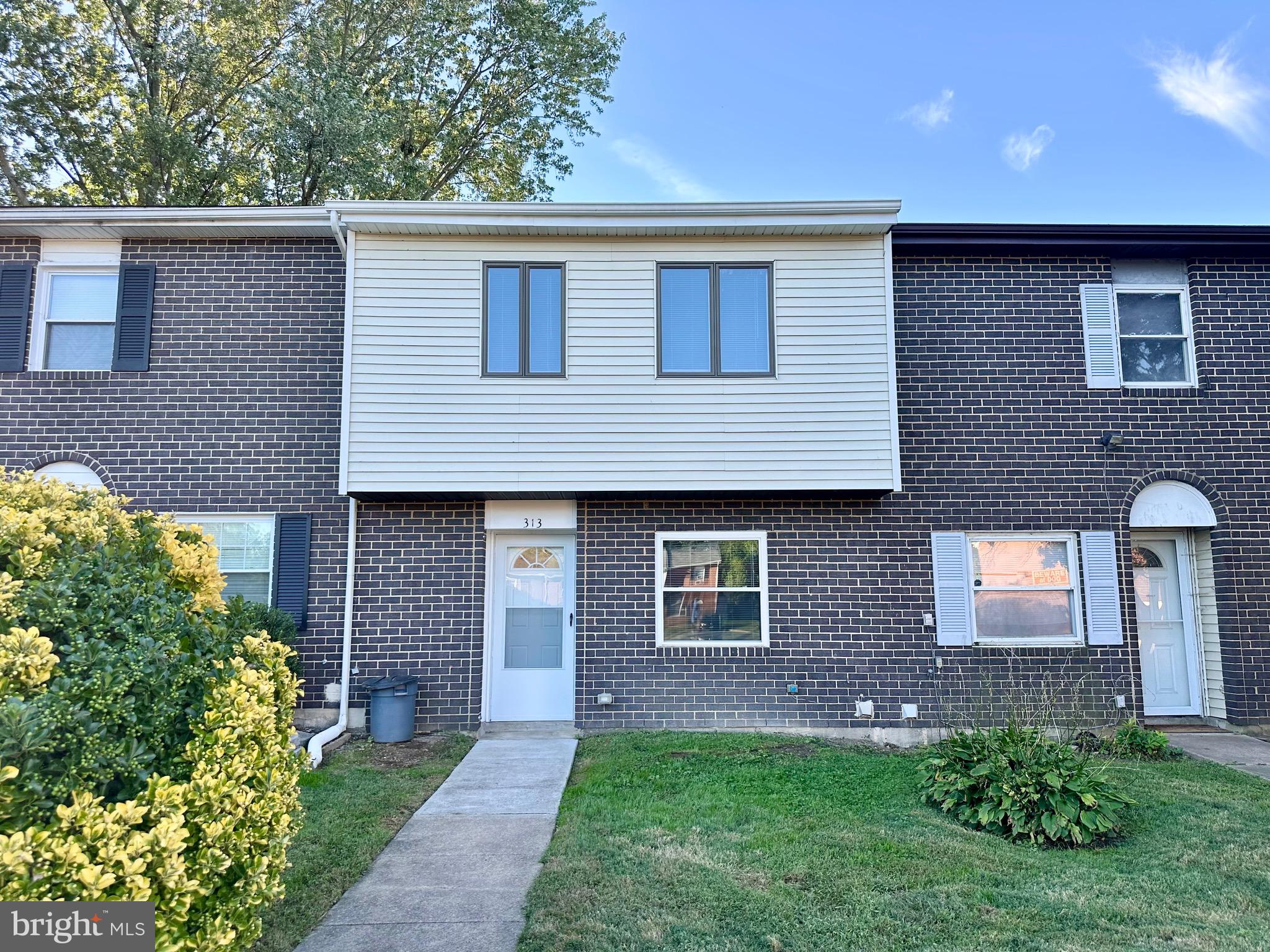 FOSTER BRANCH - Residential Lease