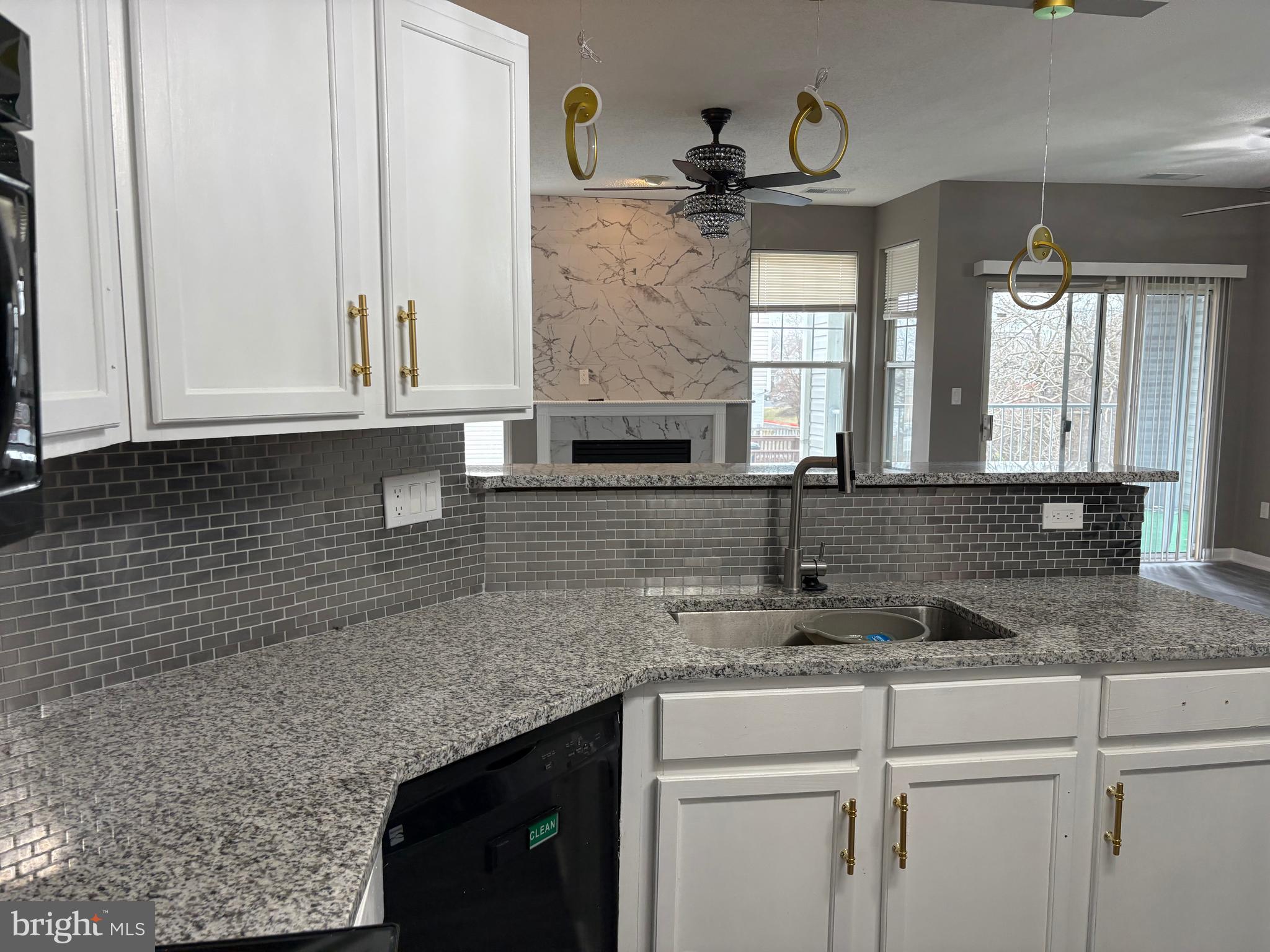 DEVON COURT - Residential Lease