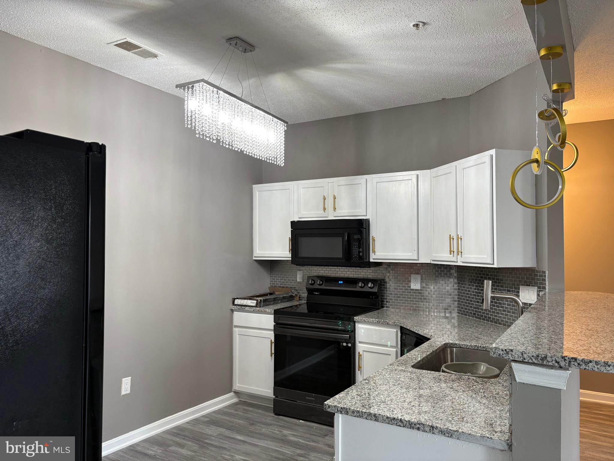 DEVON COURT - Residential Lease