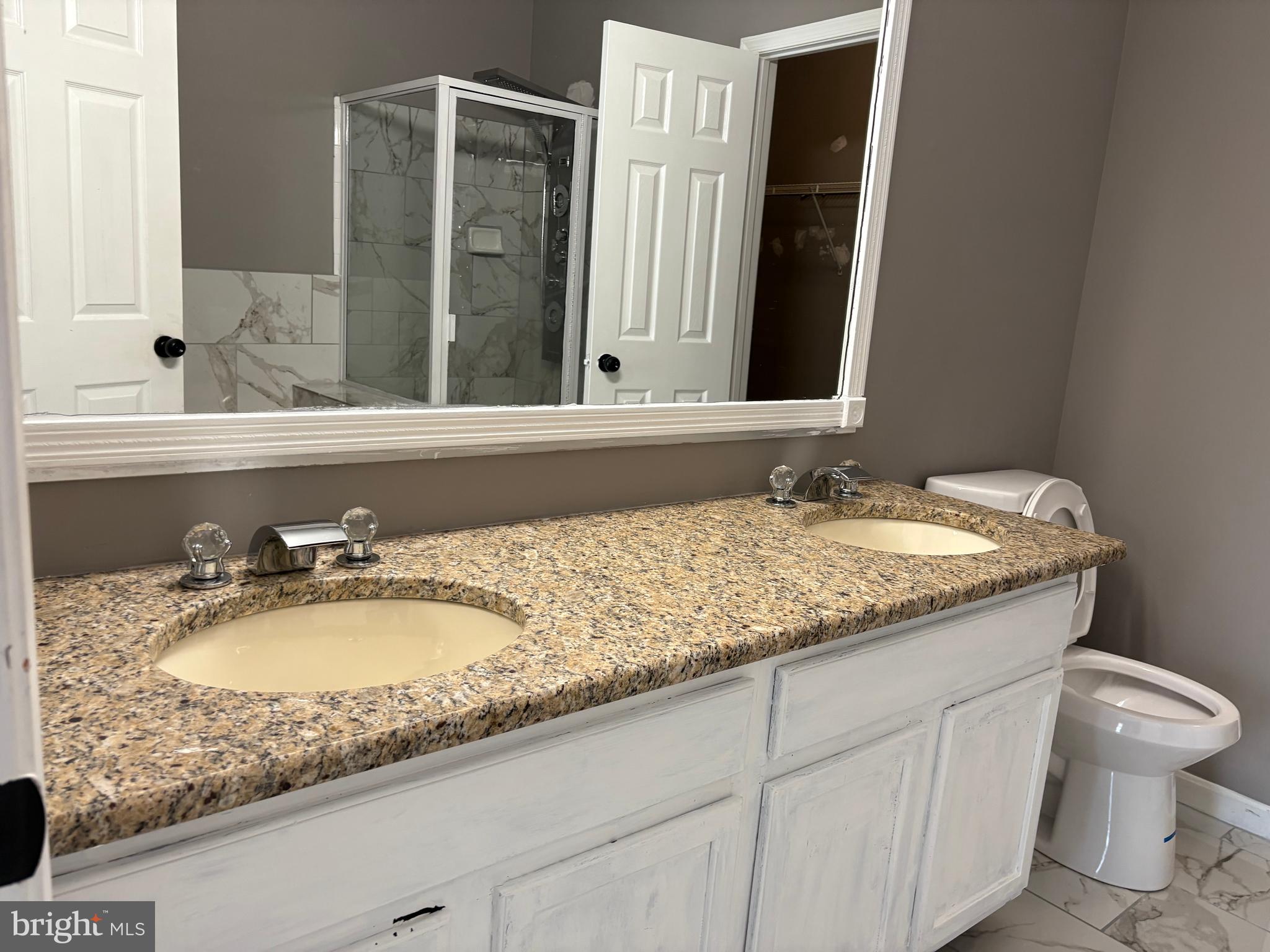 DEVON COURT - Residential Lease