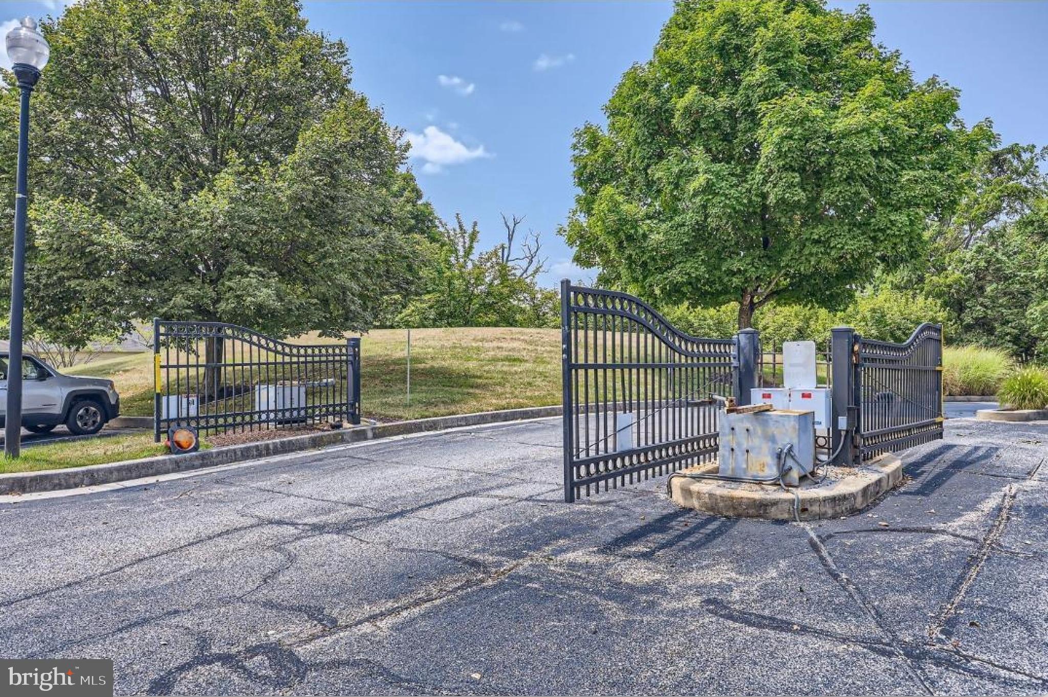 DEVON COURT - Residential Lease