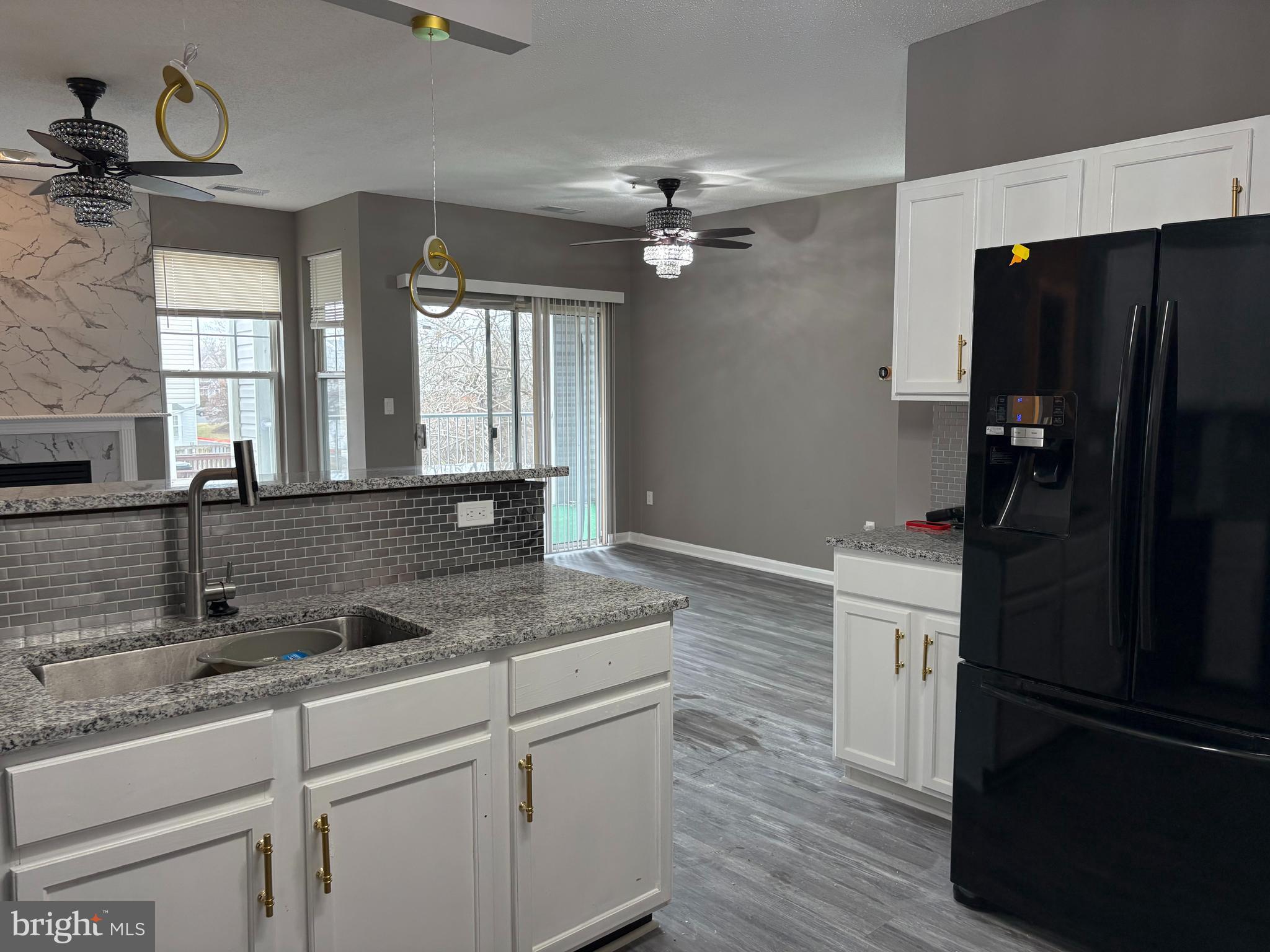 DEVON COURT - Residential Lease