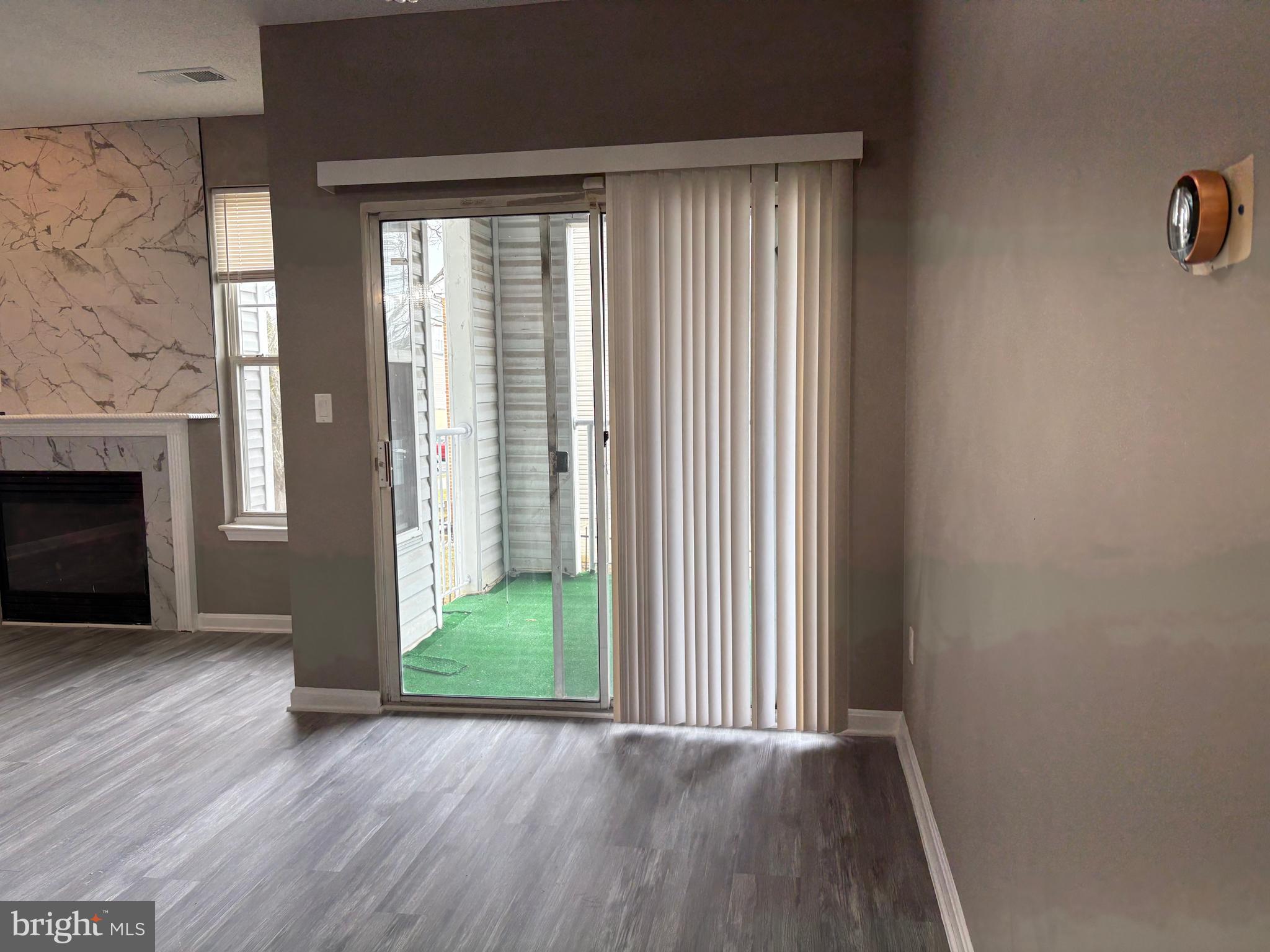 DEVON COURT - Residential Lease