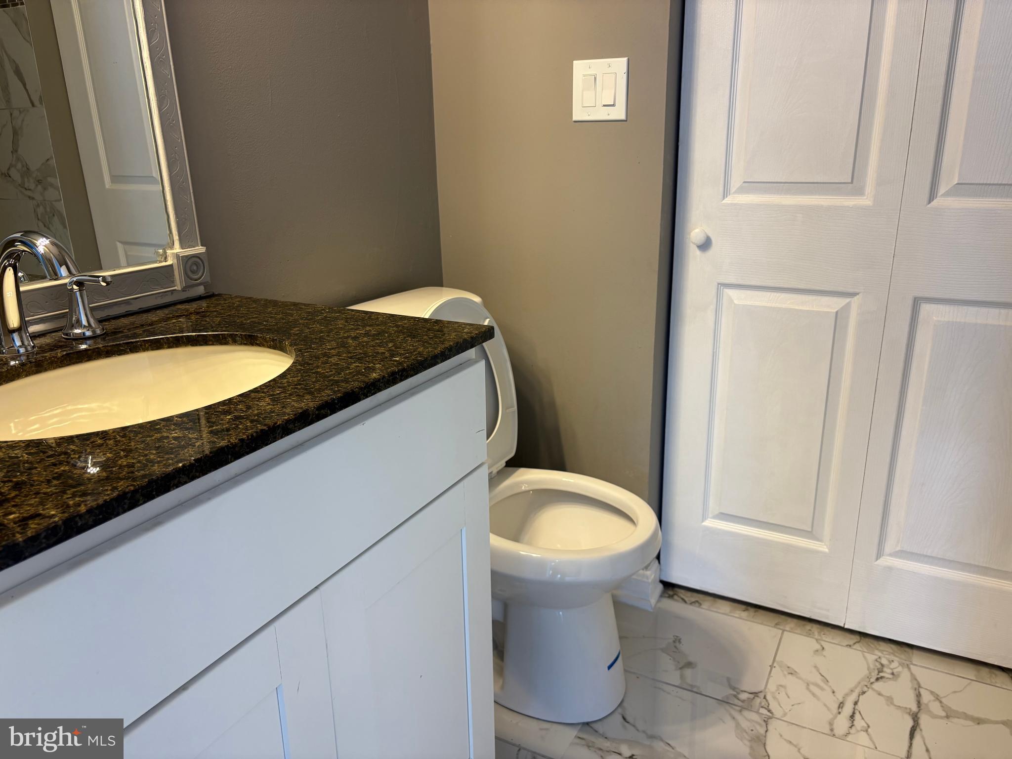 DEVON COURT - Residential Lease