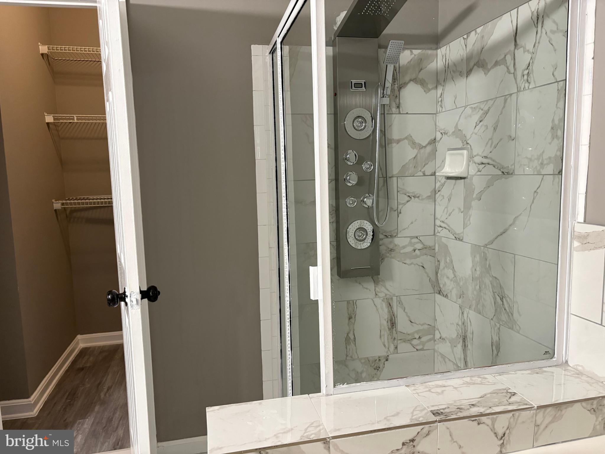 DEVON COURT - Residential Lease