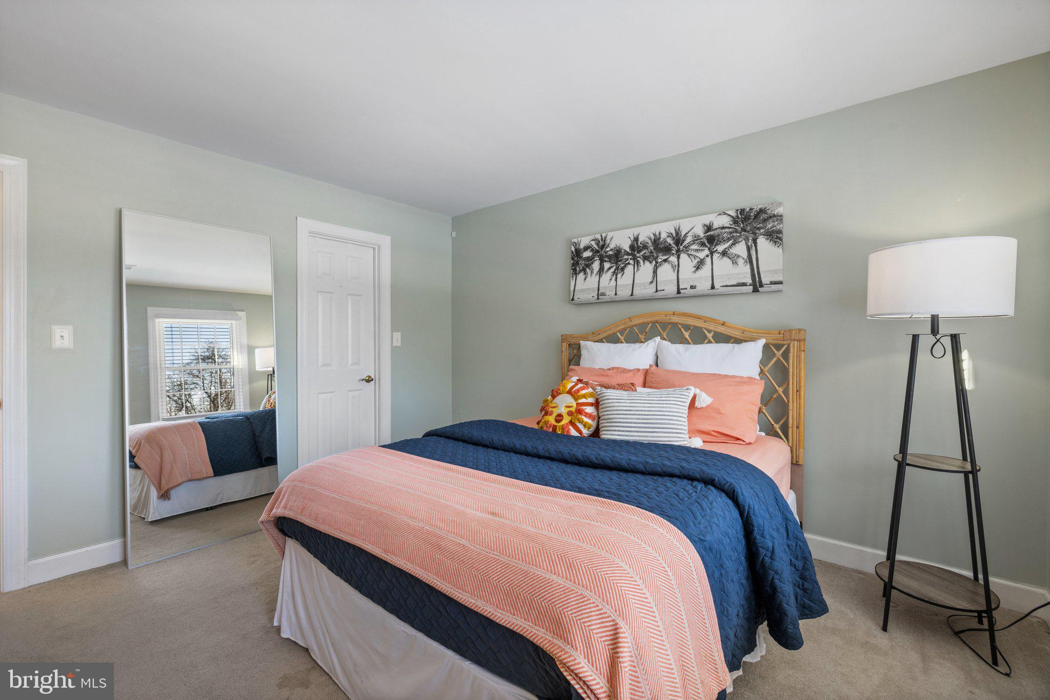 WESTBURY - Residential