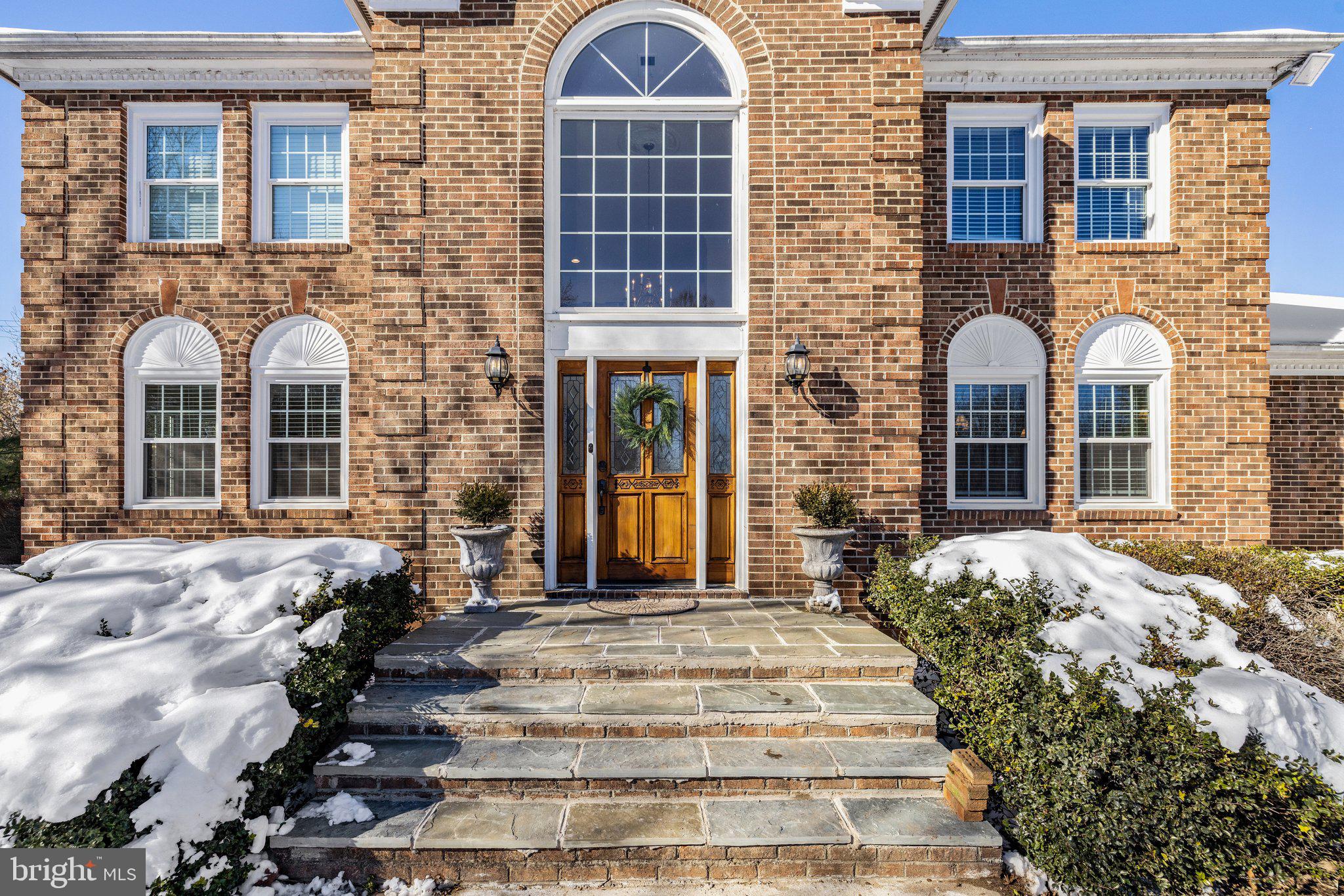 WESTBURY - Residential