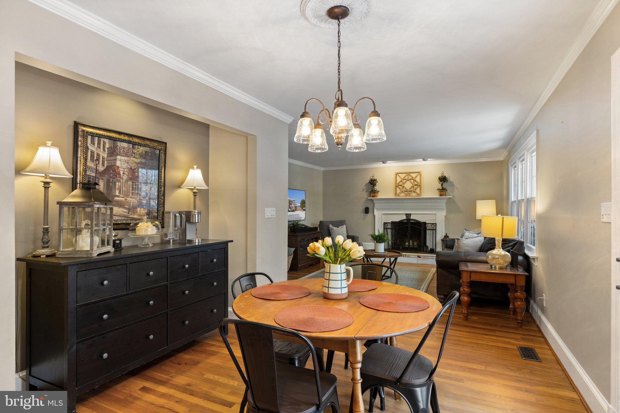 WESTBURY - Residential