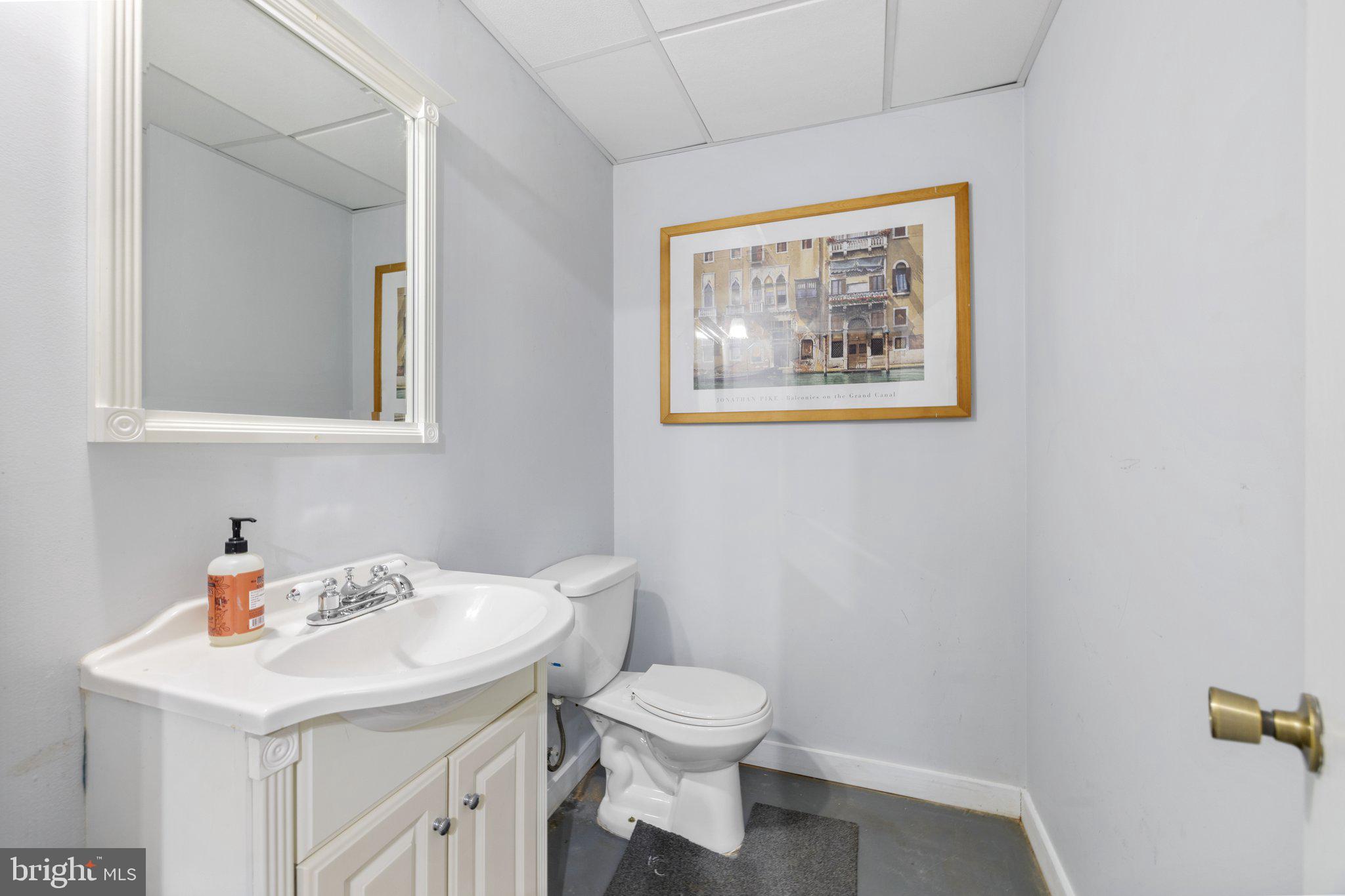 WESTBURY - Residential