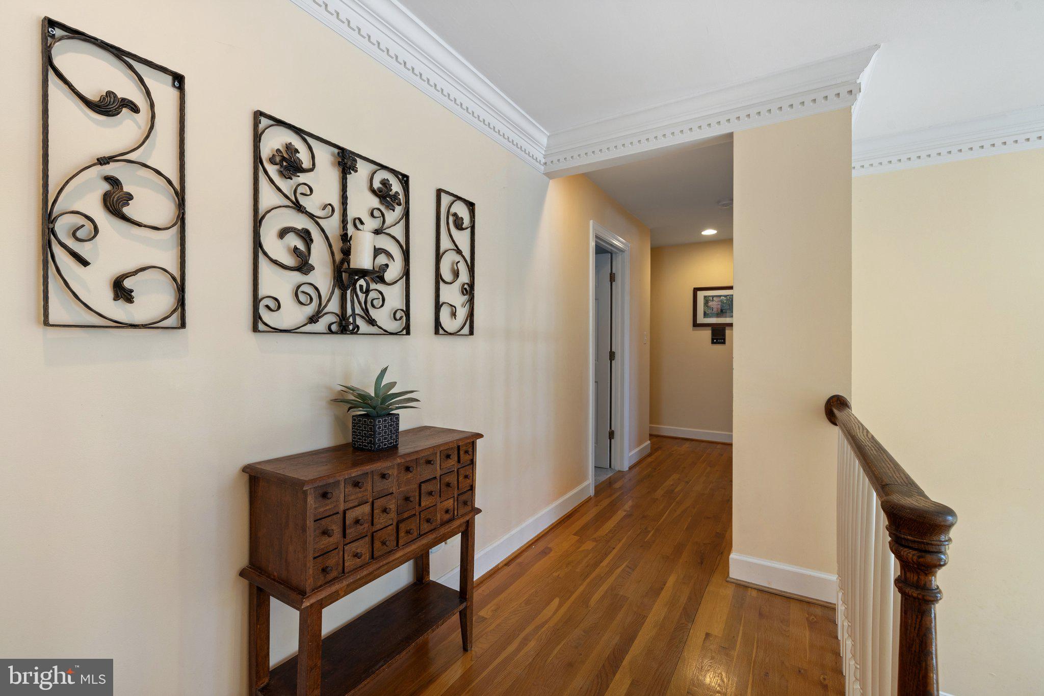 WESTBURY - Residential