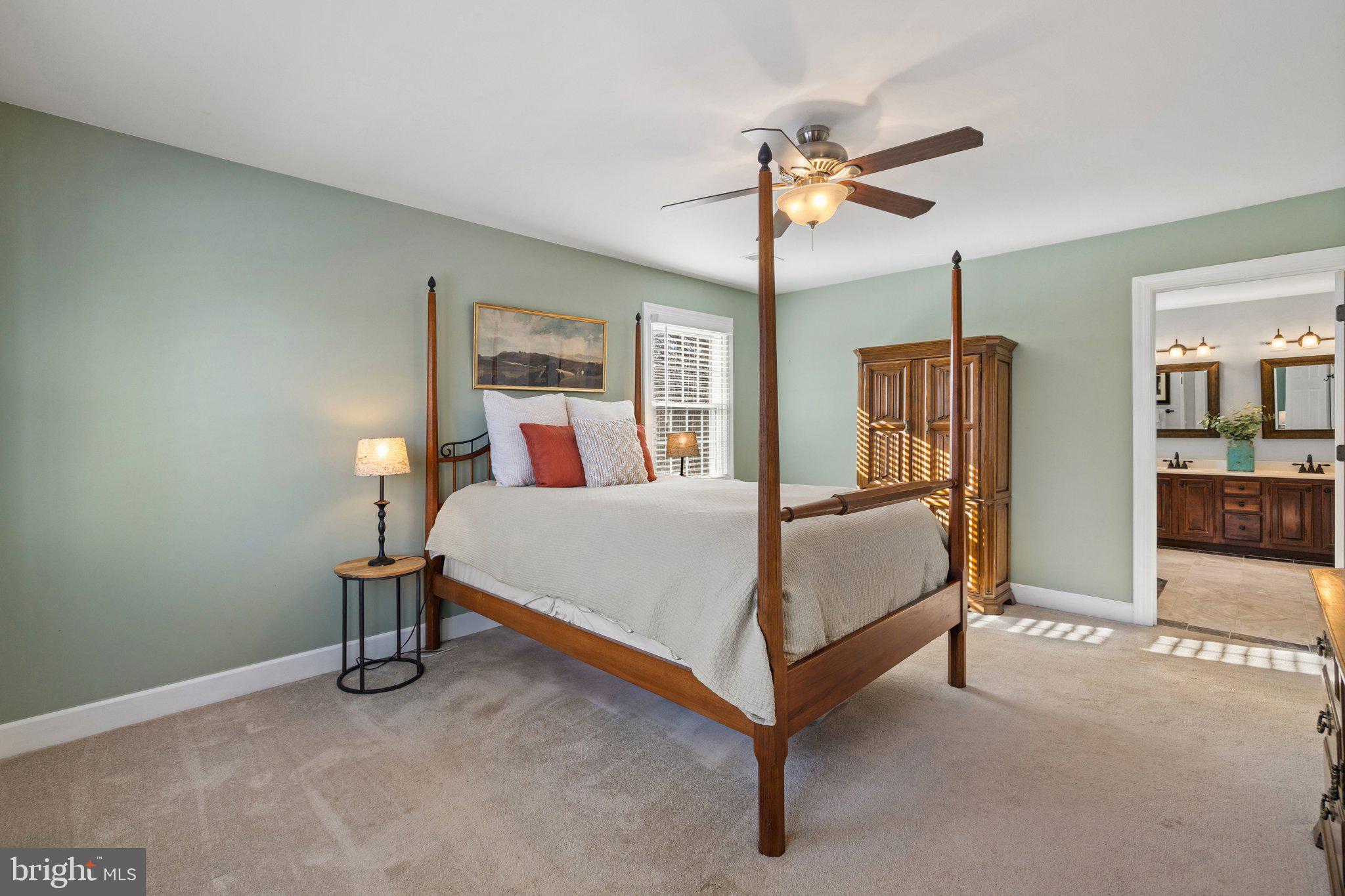 WESTBURY - Residential