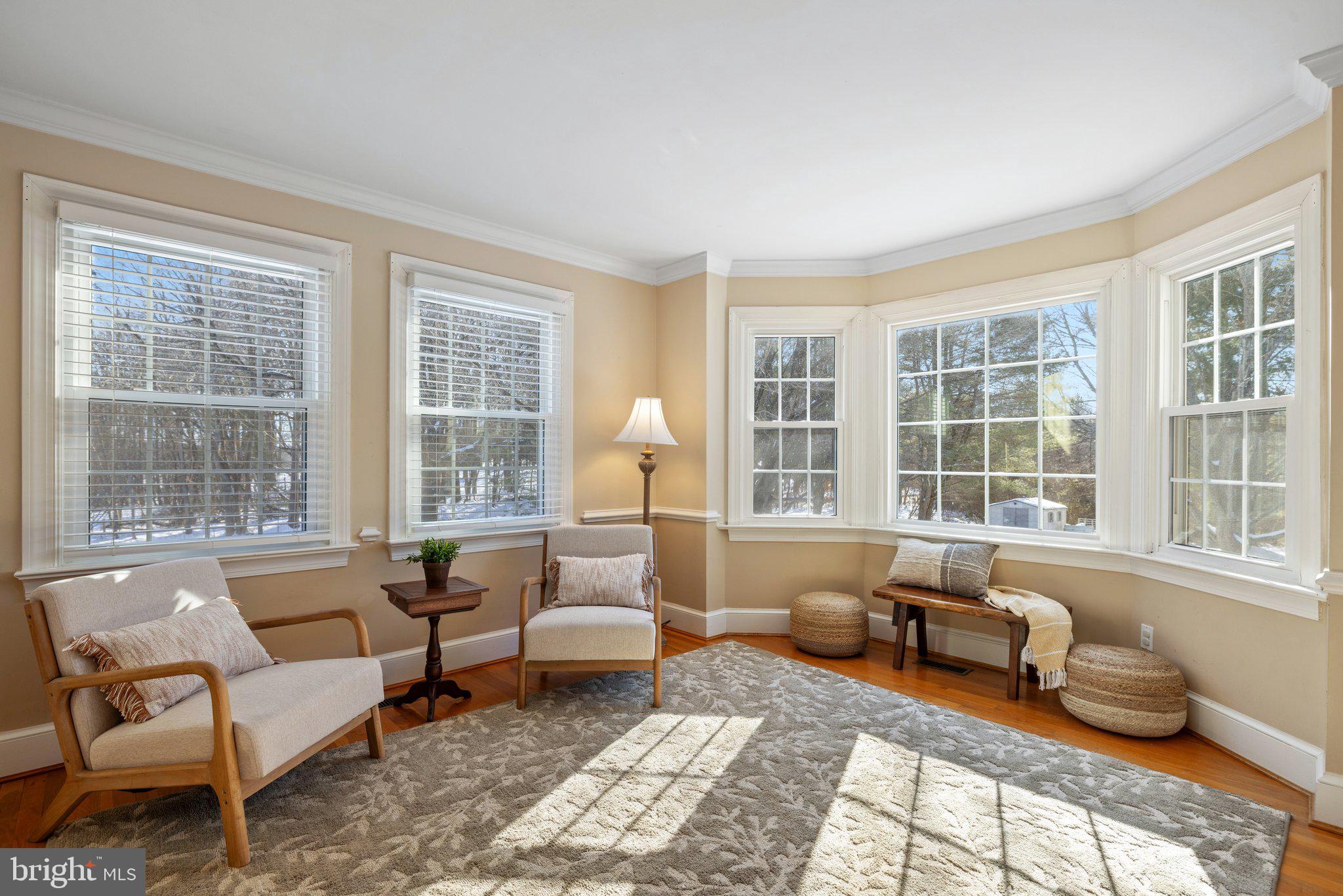 WESTBURY - Residential