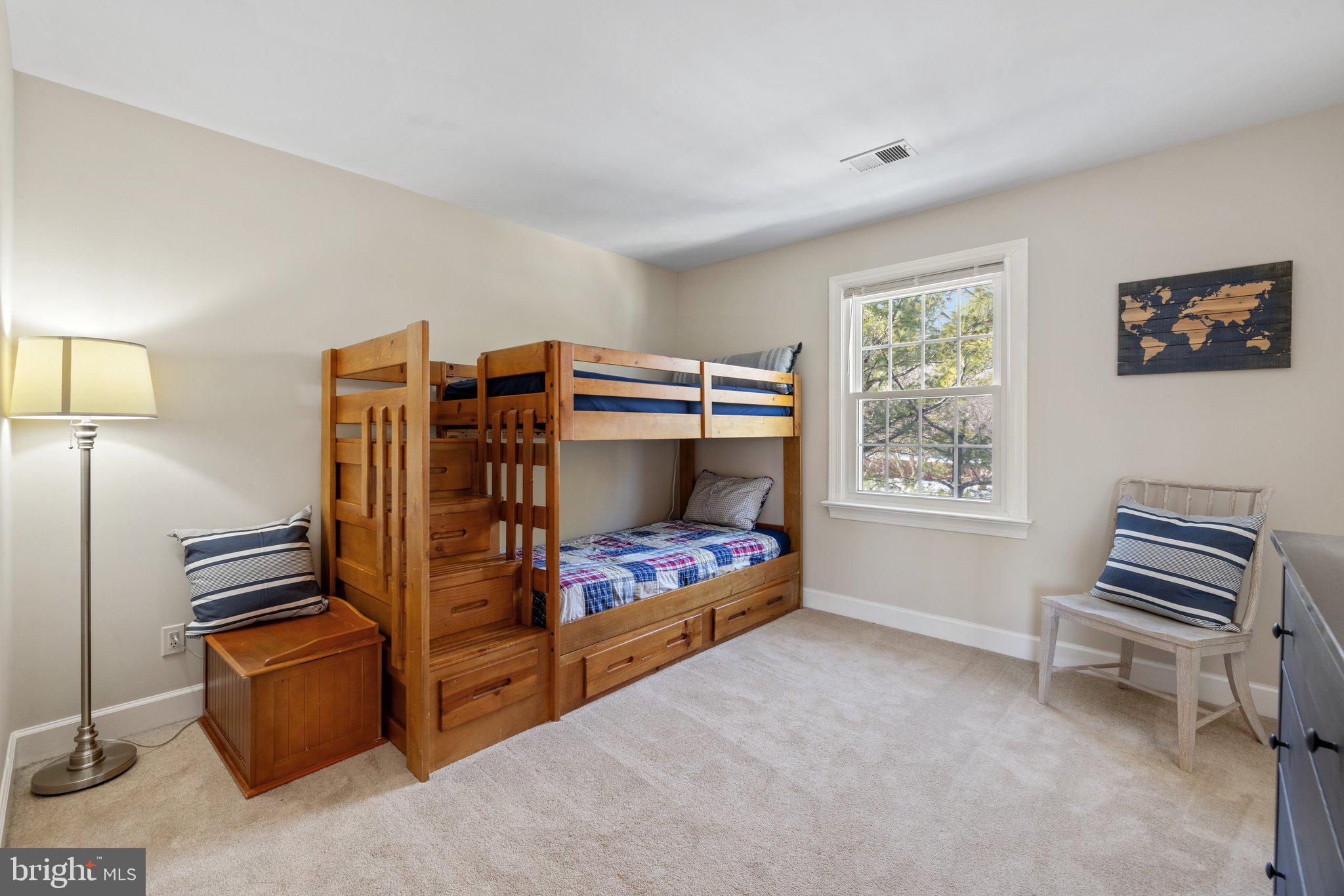 WESTBURY - Residential