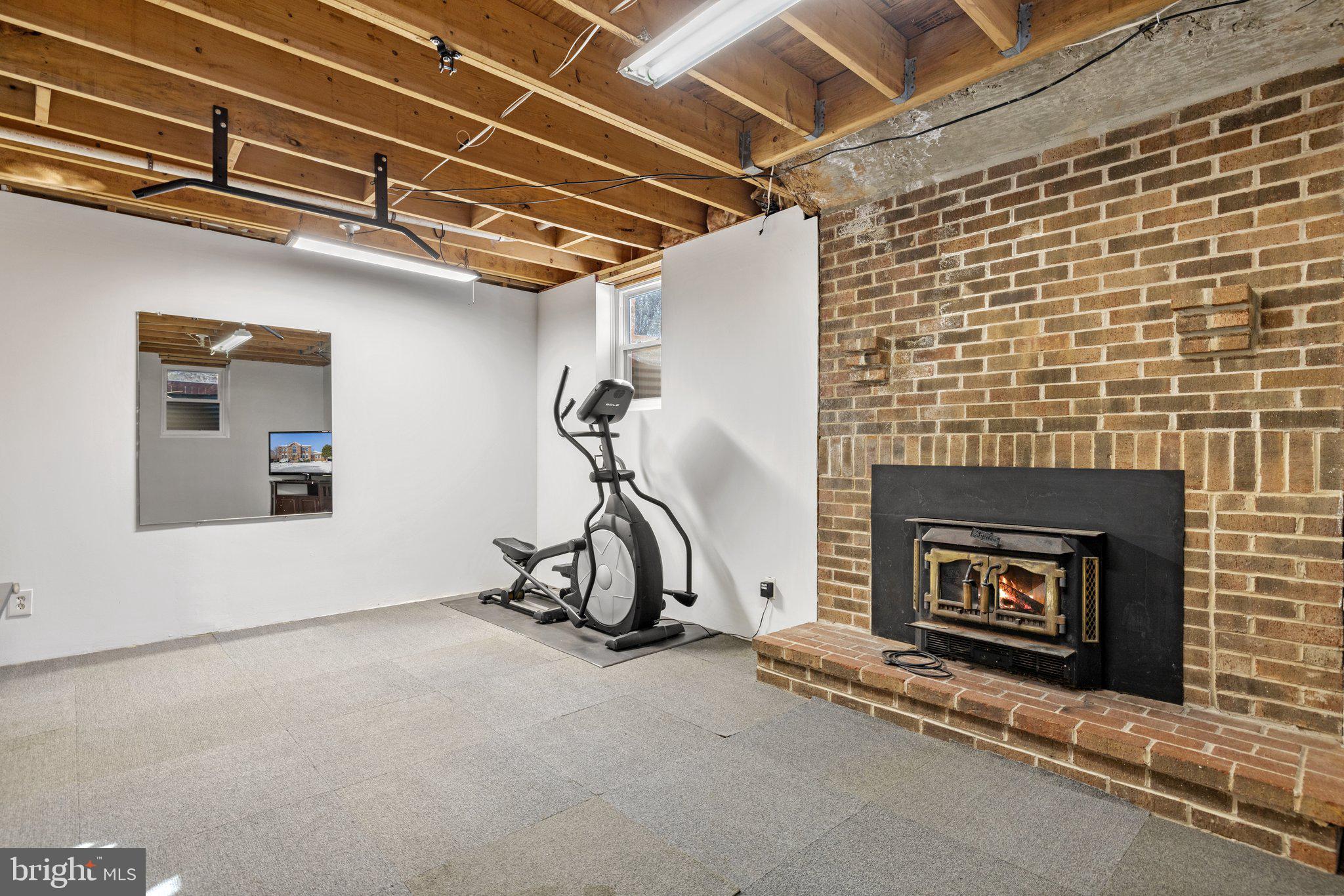 WESTBURY - Residential