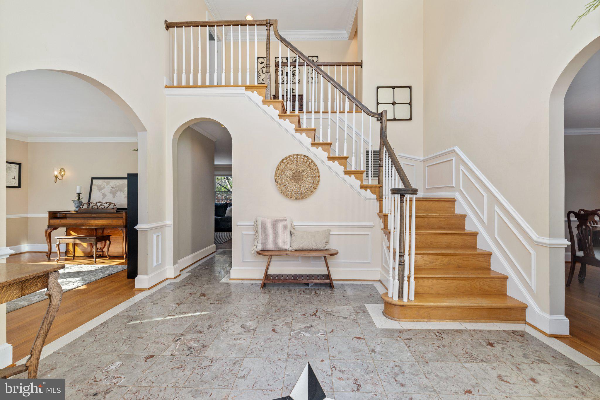 WESTBURY - Residential