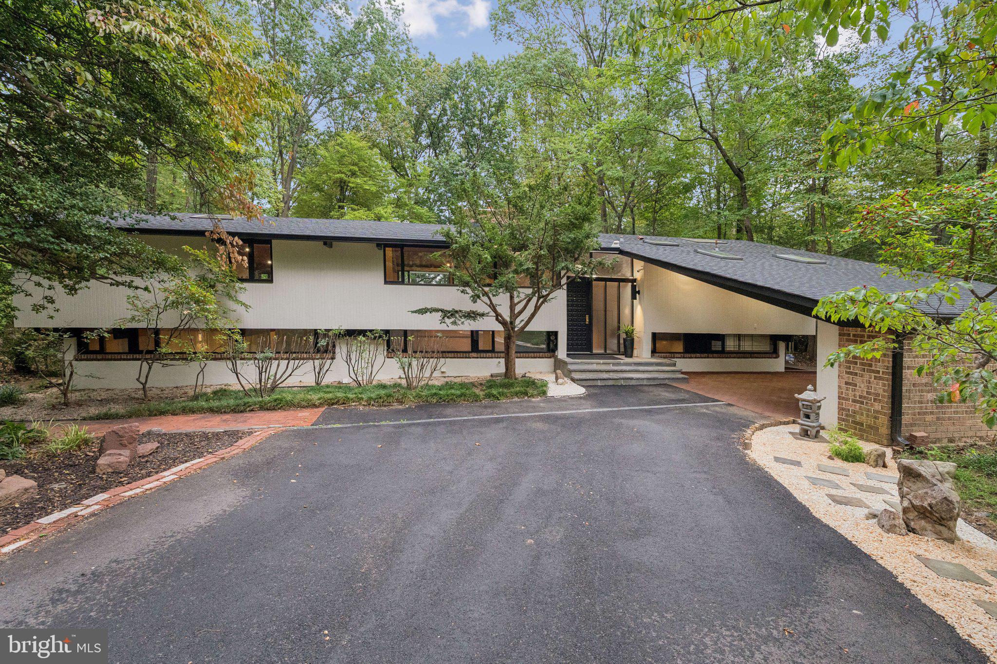 RESTON - Residential