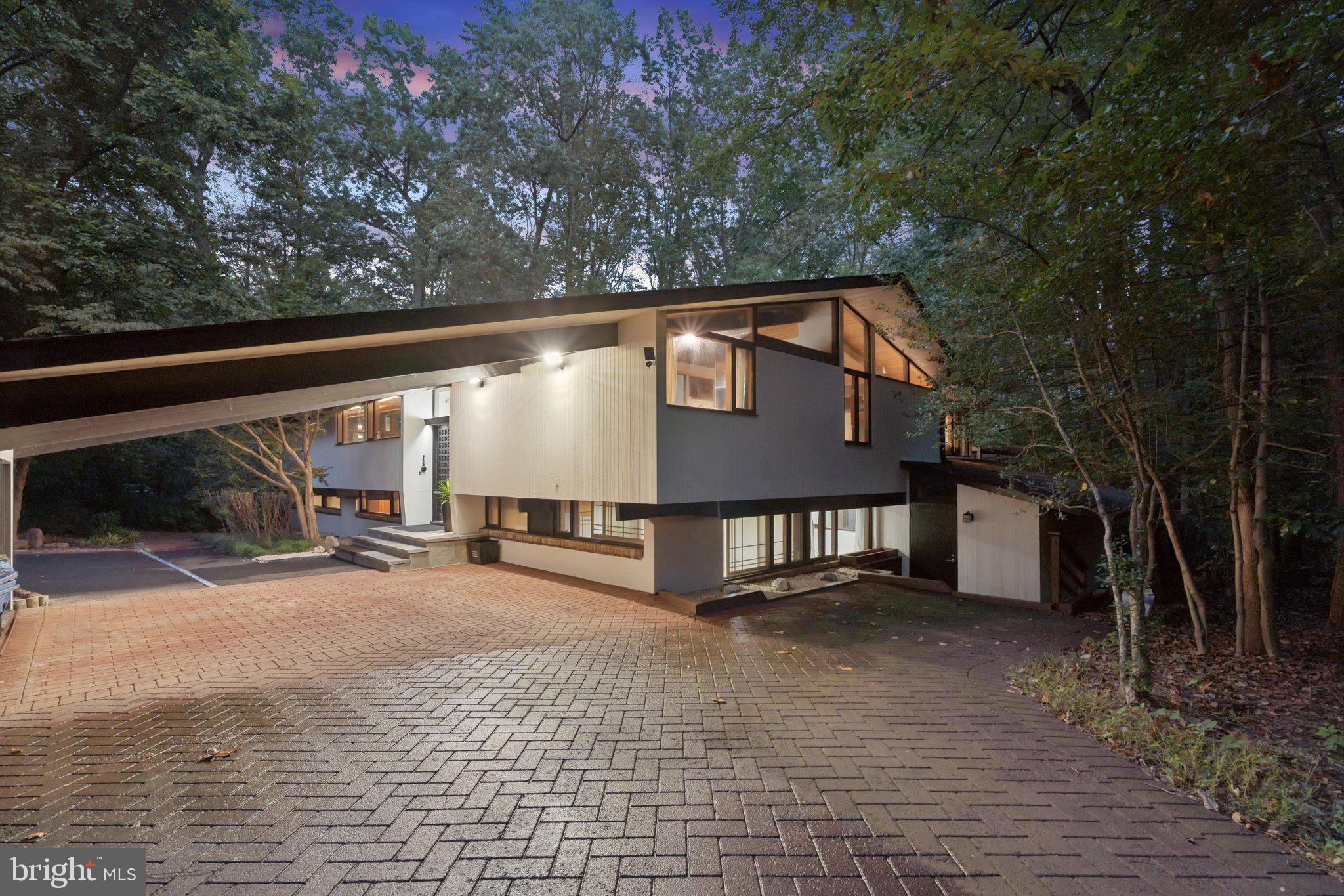 RESTON - Residential