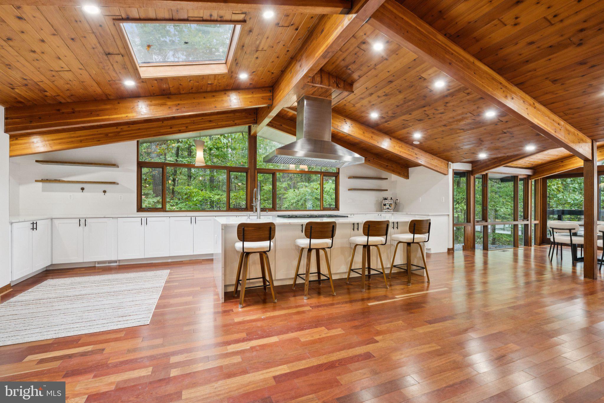 RESTON - Residential