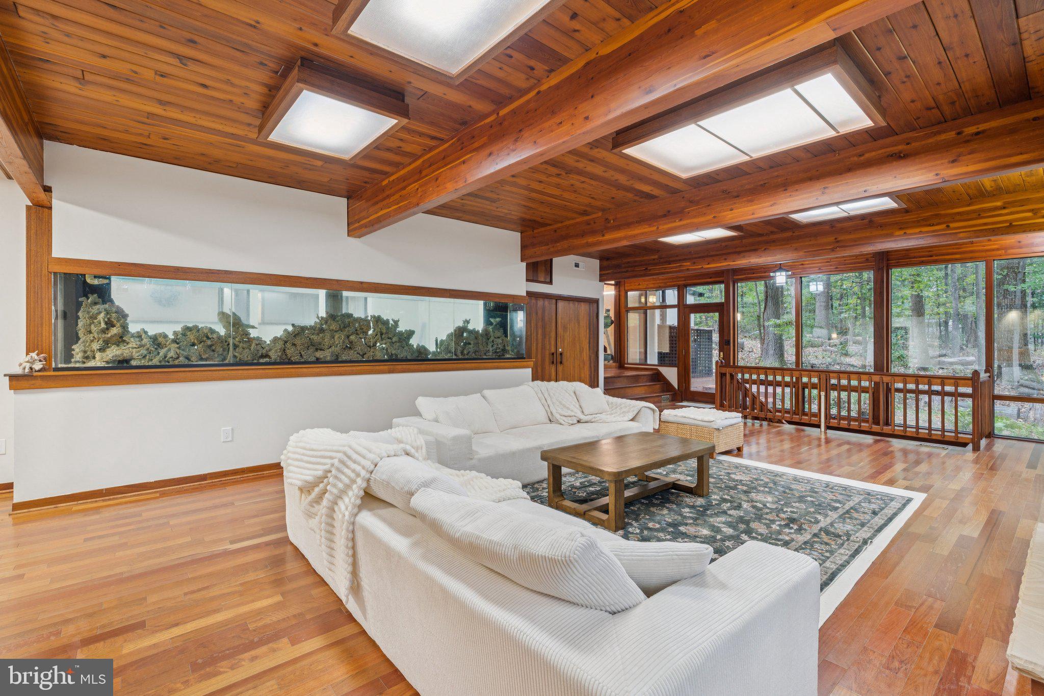 RESTON - Residential