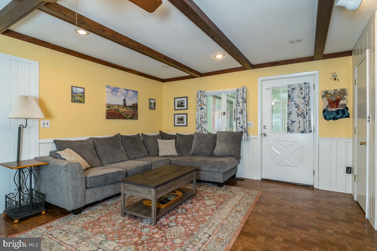 SUNDANCE MOUNTAIN - Residential