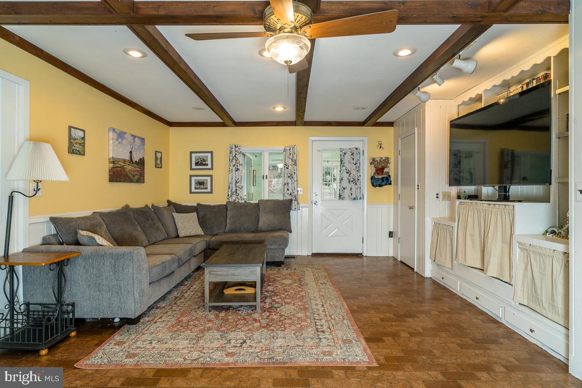 SUNDANCE MOUNTAIN - Residential