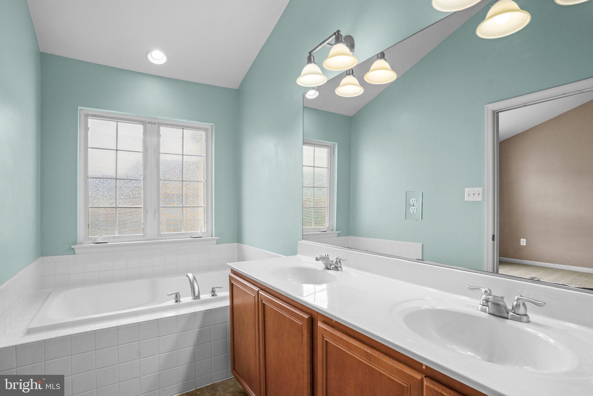 BEVERLY HILLS - Residential