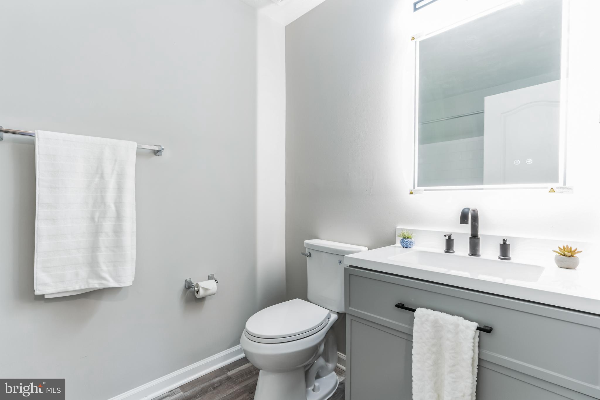 LARGO TOWN CENTER CONDOMINIUMS - Residential