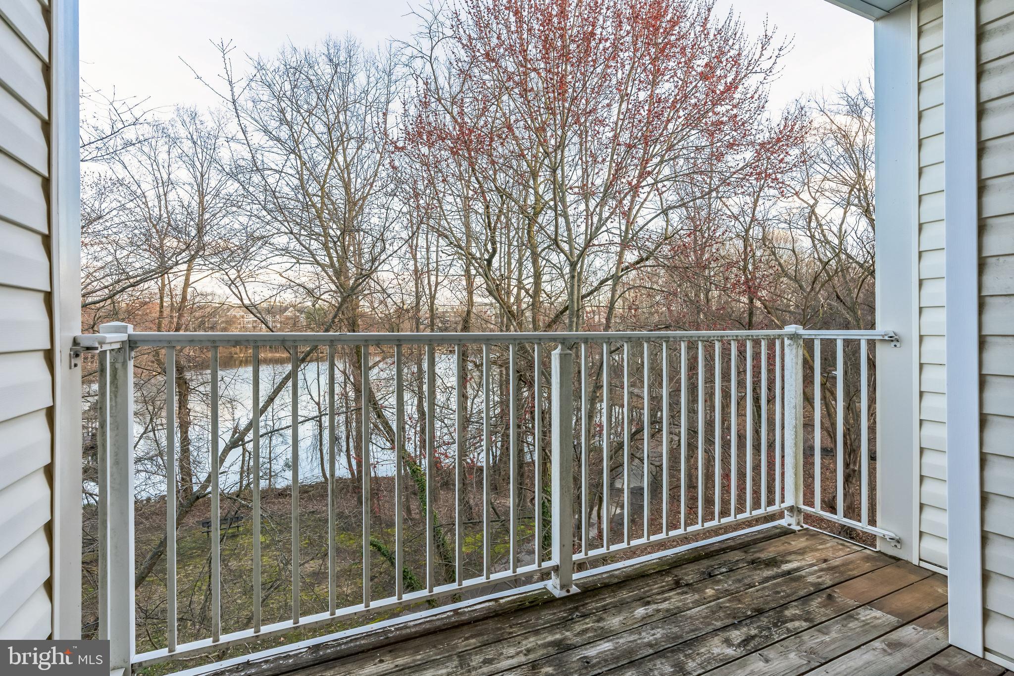 LARGO TOWN CENTER CONDOMINIUMS - Residential